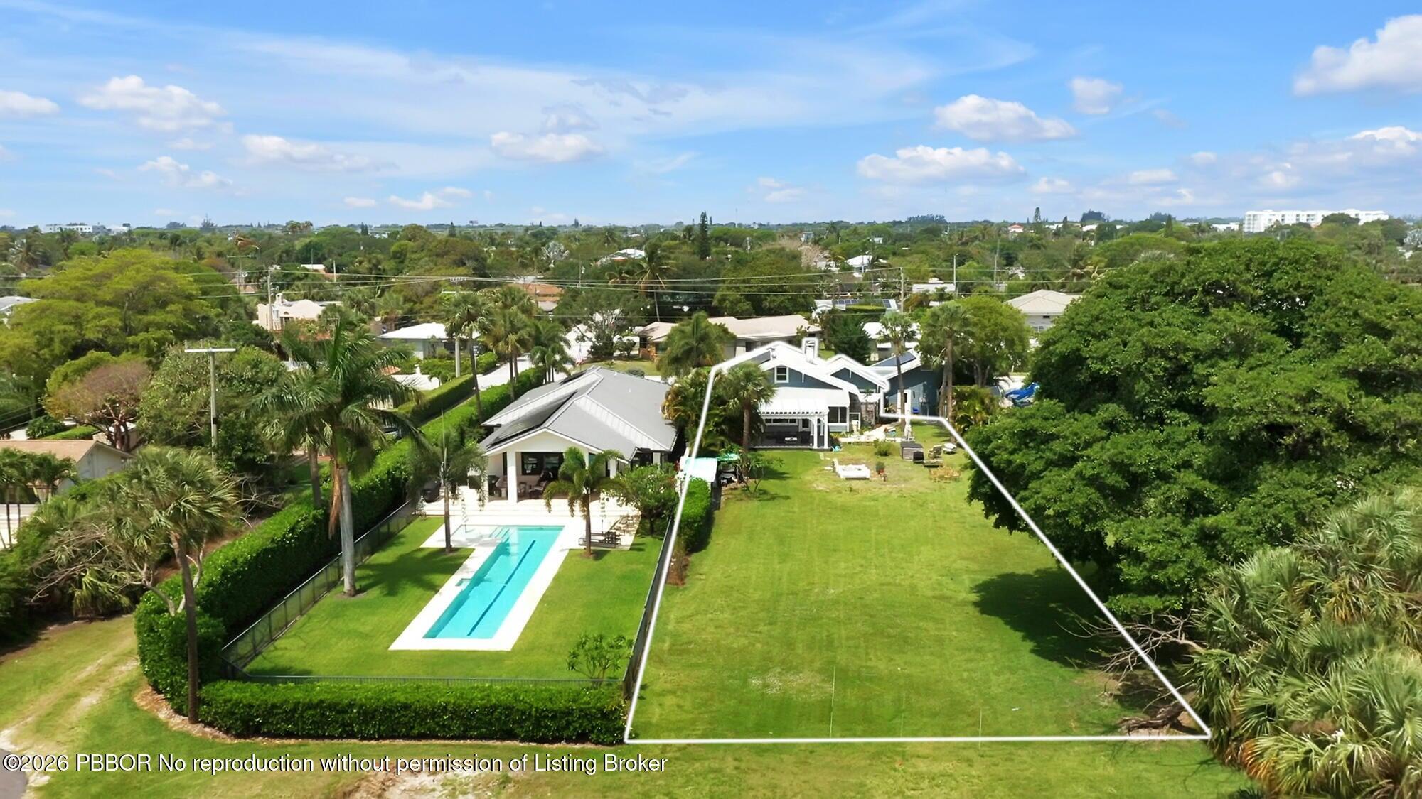 1408 N Lakeside Drive Property Photo 1