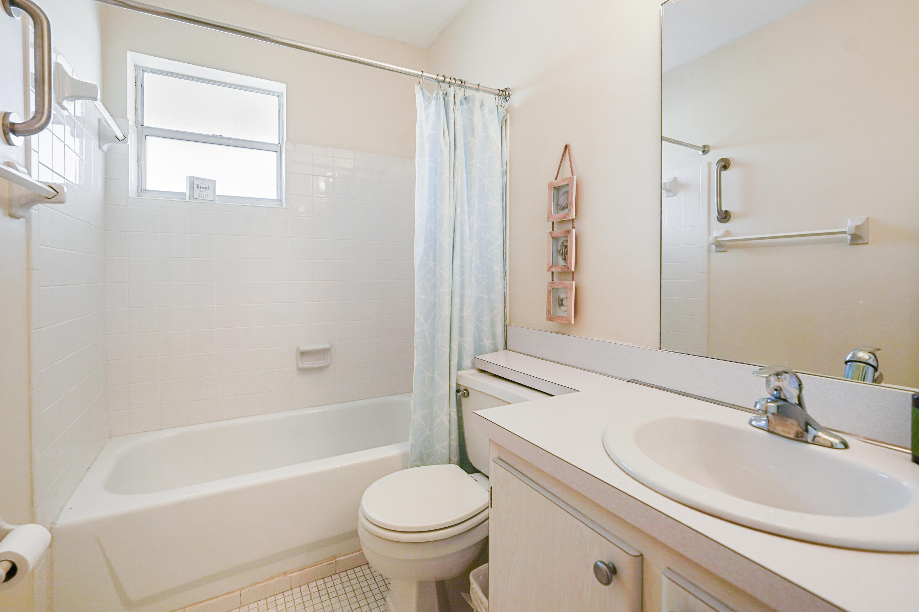 2222 Ne 1st Way 204 Property Photo 13