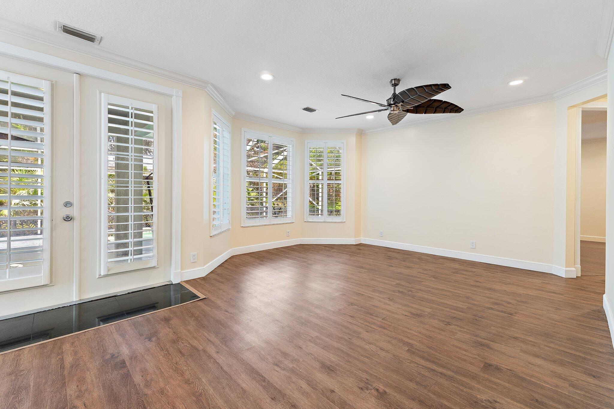 1138 Sw Lighthouse Drive Property Photo 17
