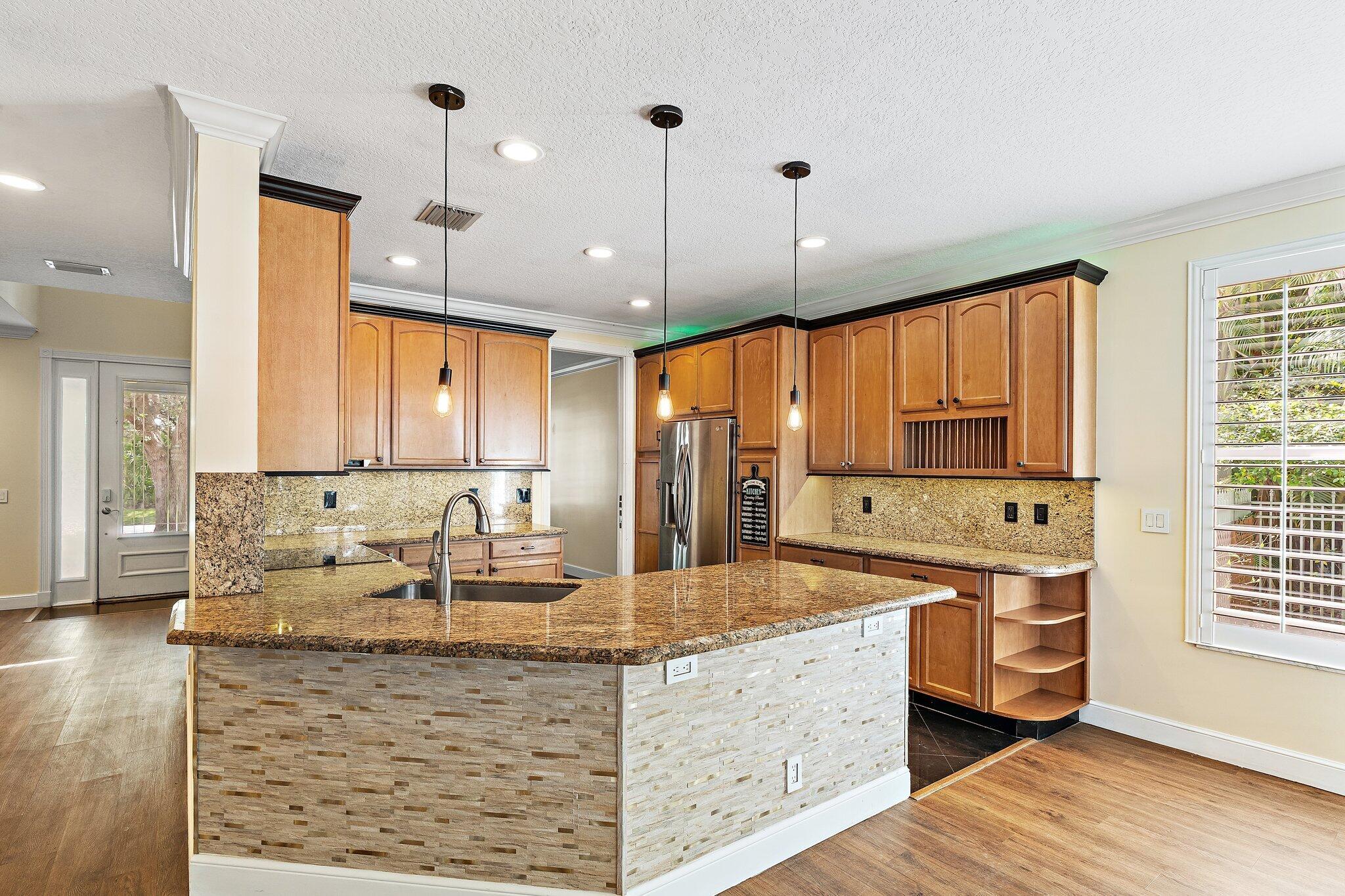 1138 Sw Lighthouse Drive Property Photo 20