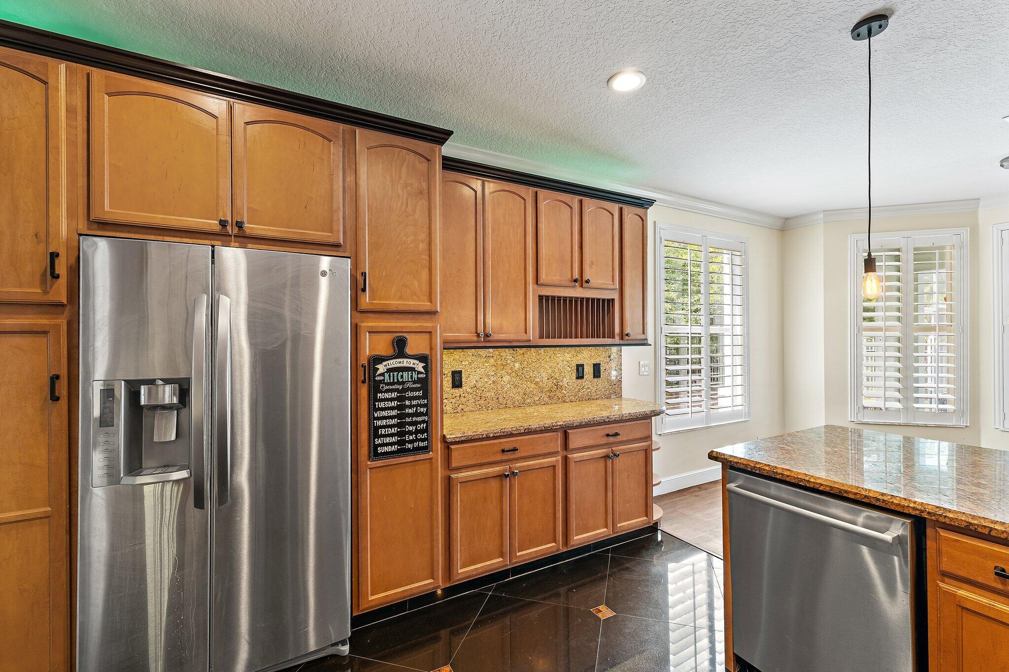 1138 Sw Lighthouse Drive Property Photo 24
