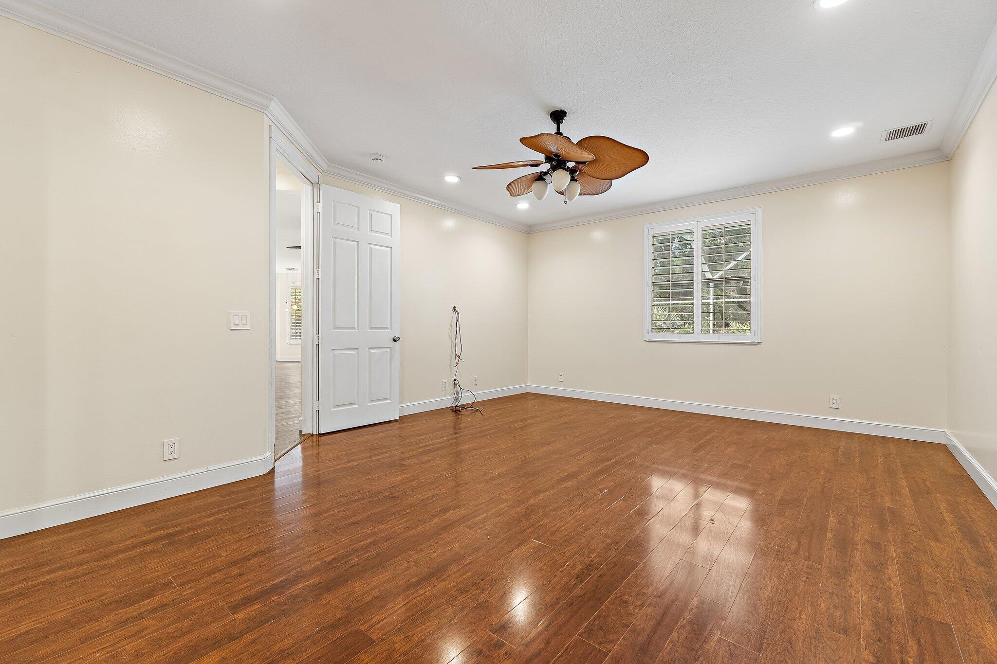 1138 Sw Lighthouse Drive Property Photo 25