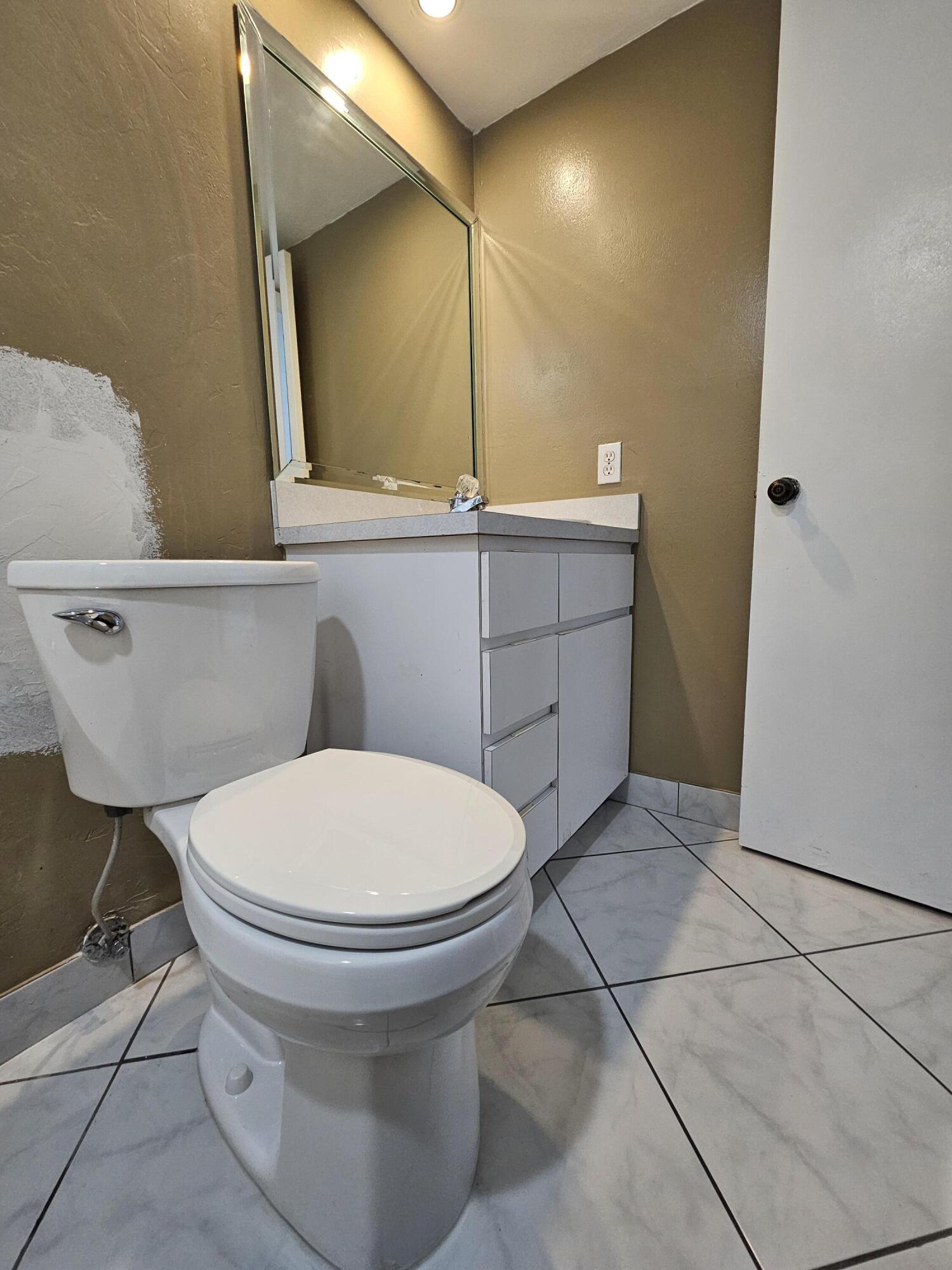 B26025511 Property Photo 6