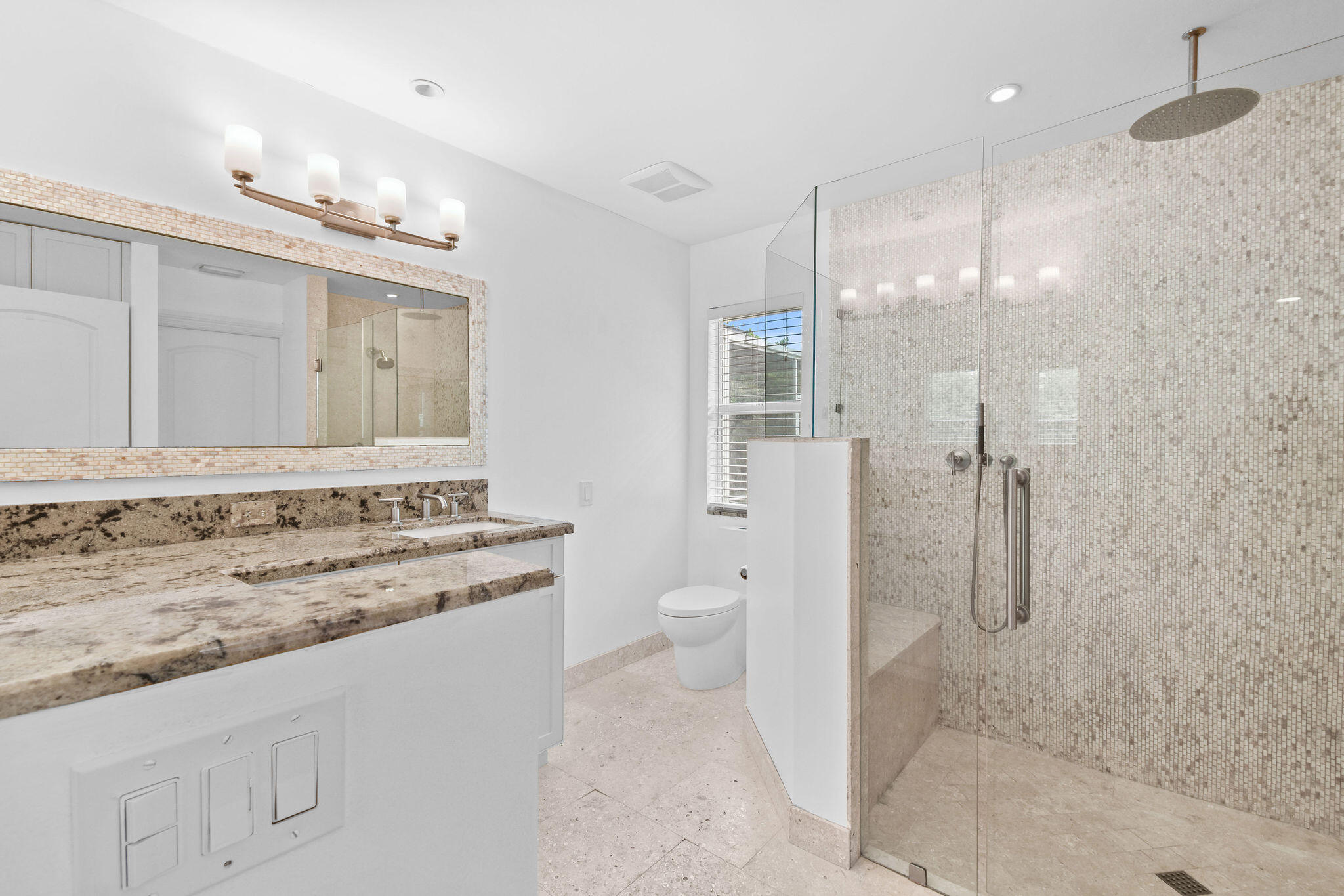 16582 Mellen Lane Property Photo 7