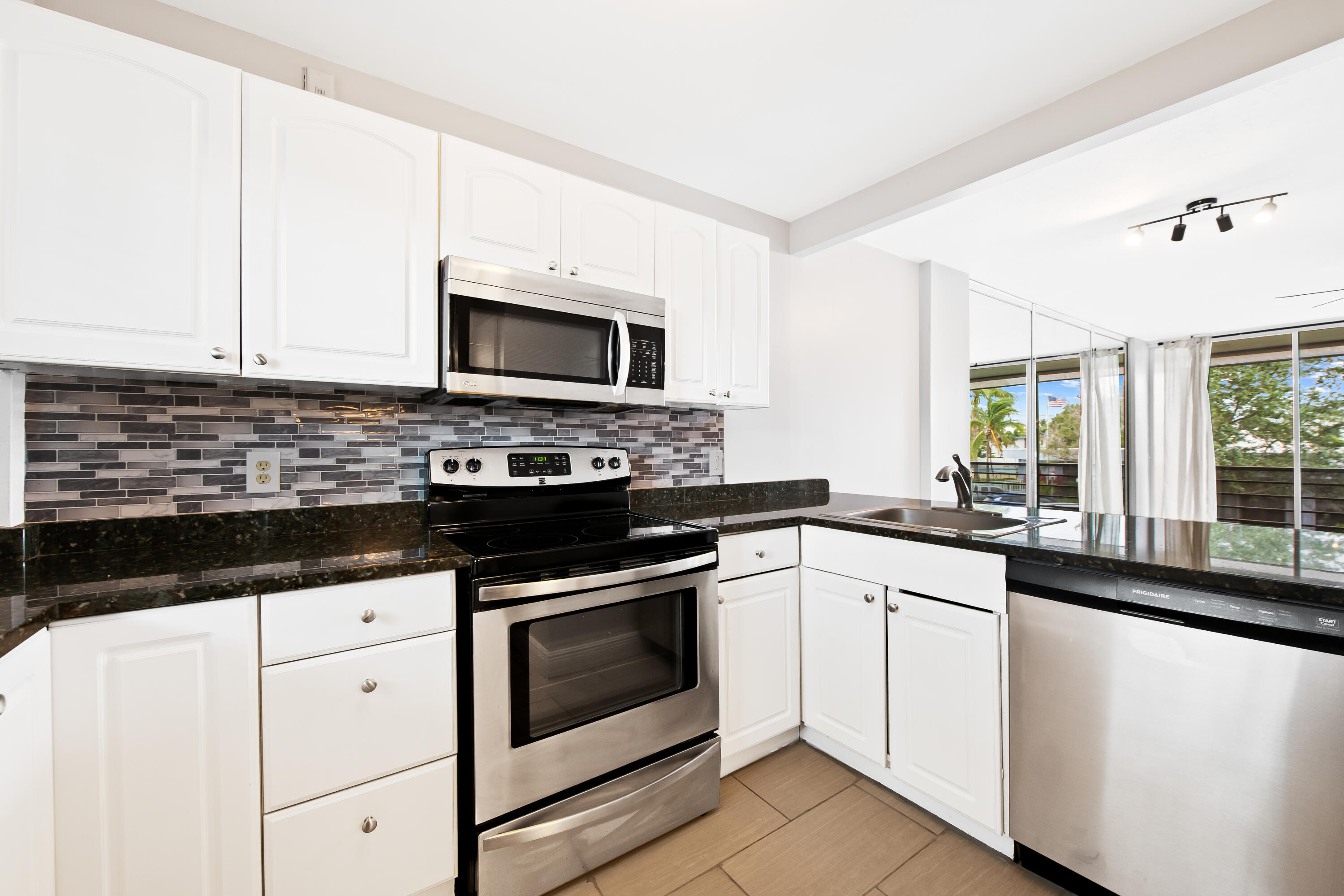 113 Royal Park Drive 2h
