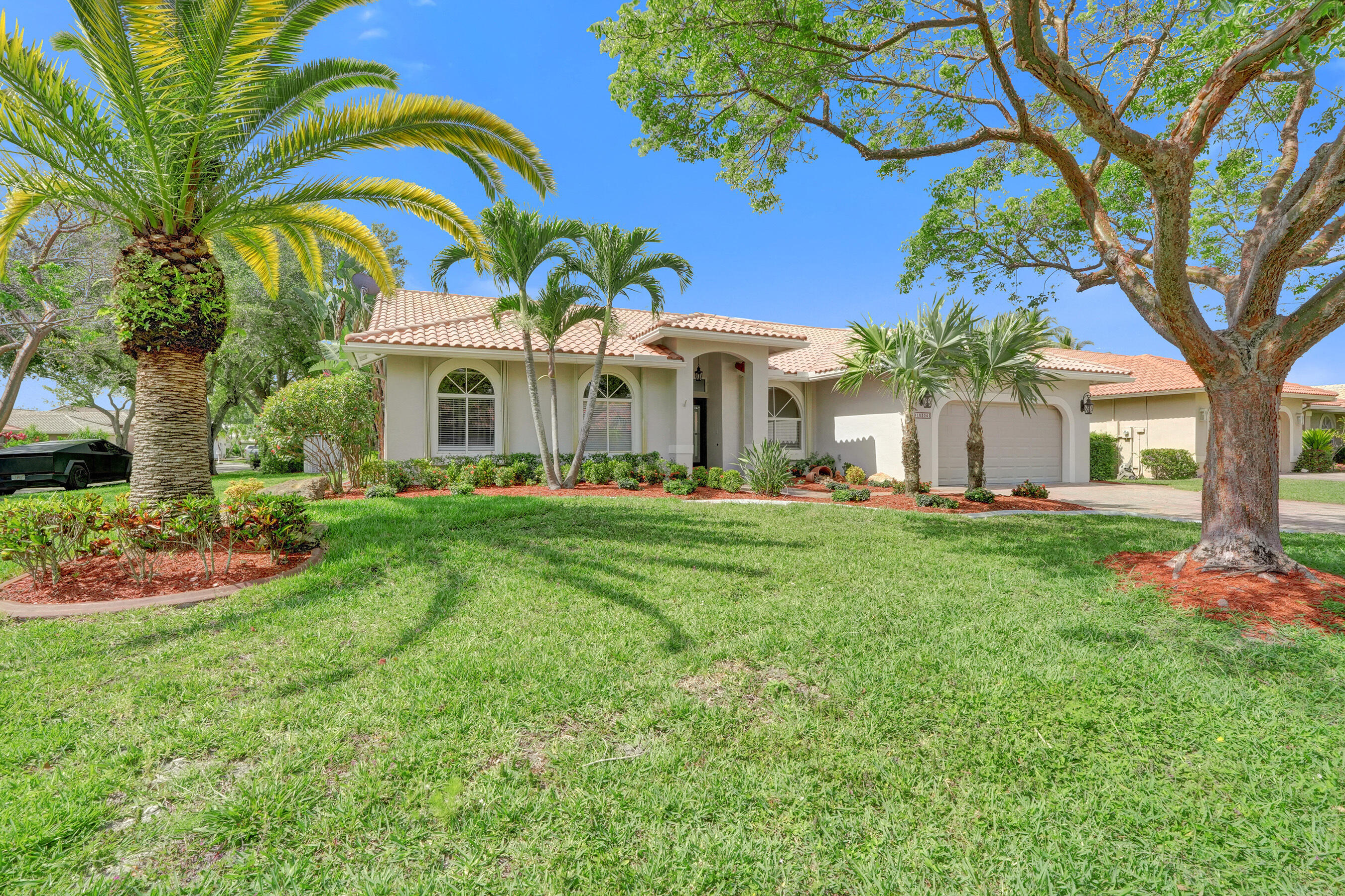 10304 Nw 50th Court Property Photo 3
