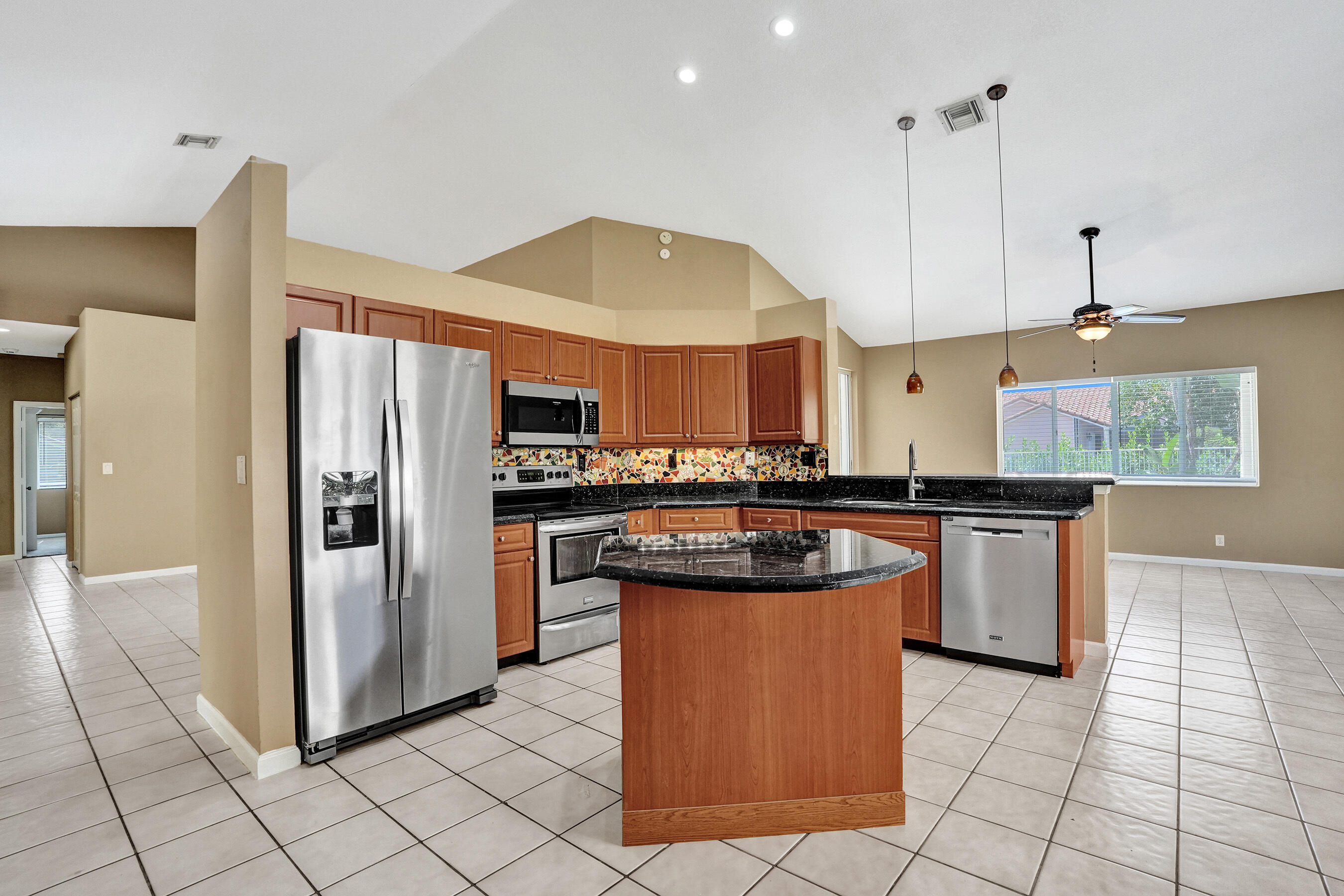10304 Nw 50th Court Property Photo 6