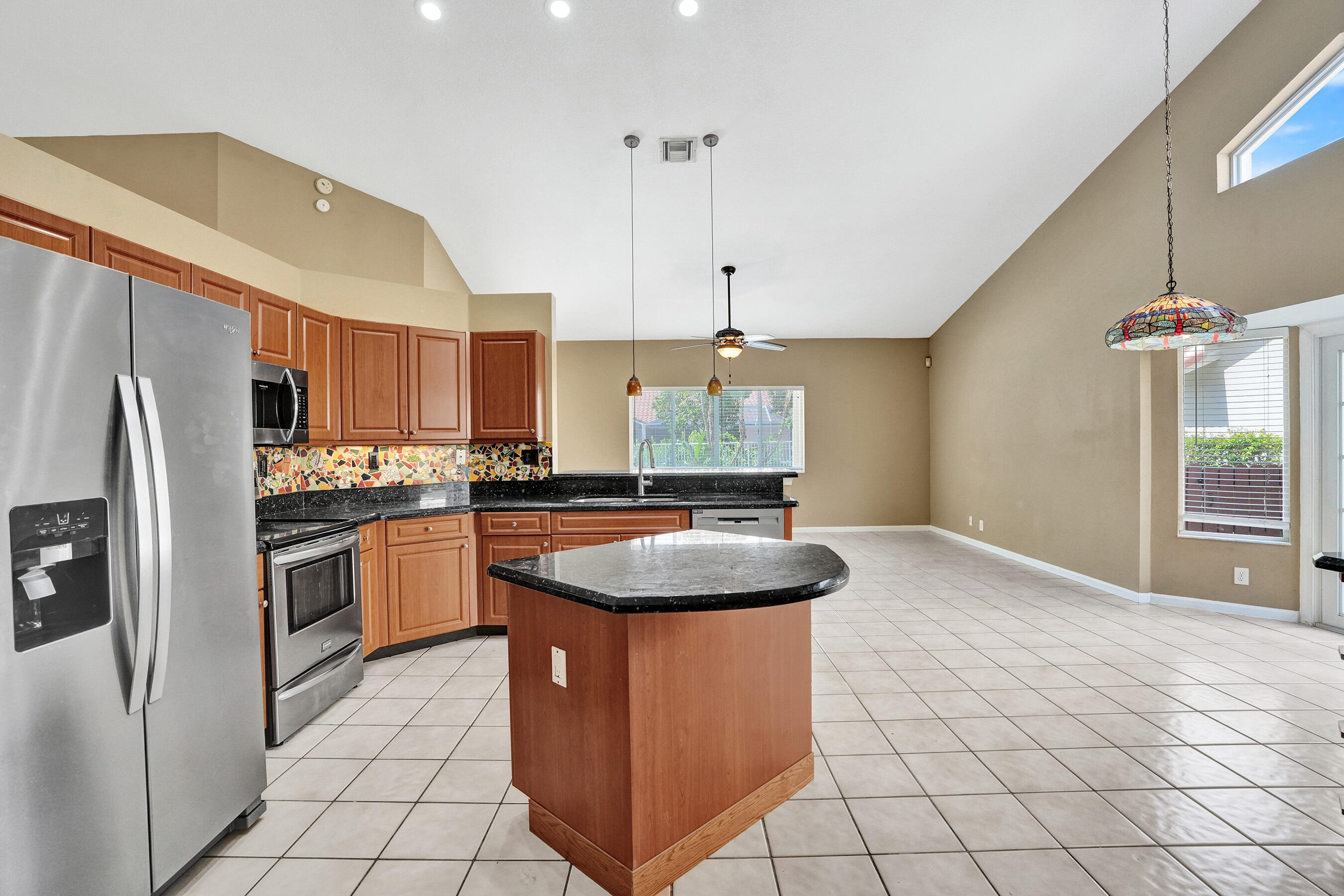 10304 Nw 50th Court Property Photo 7