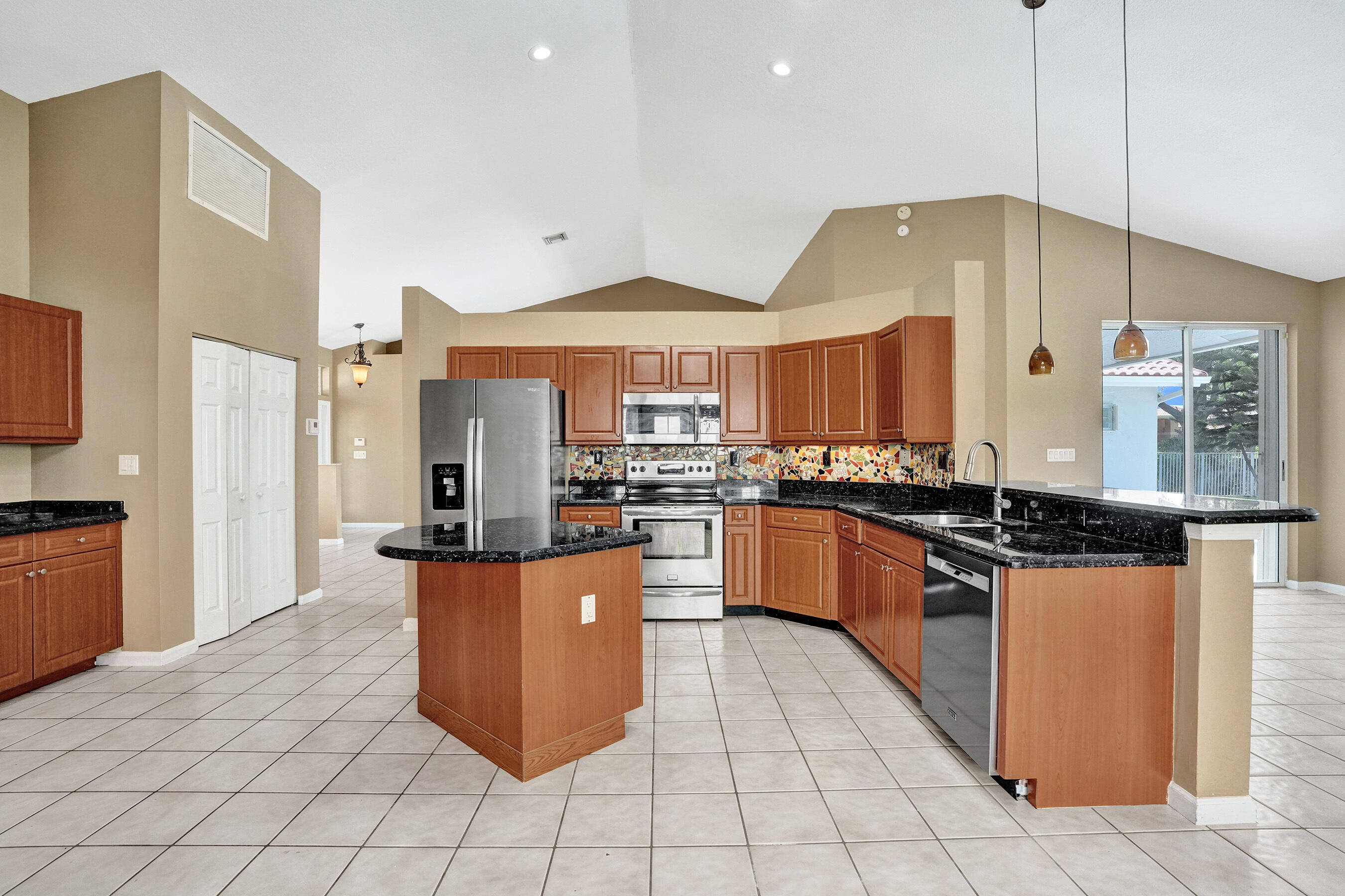 10304 Nw 50th Court Property Photo 8