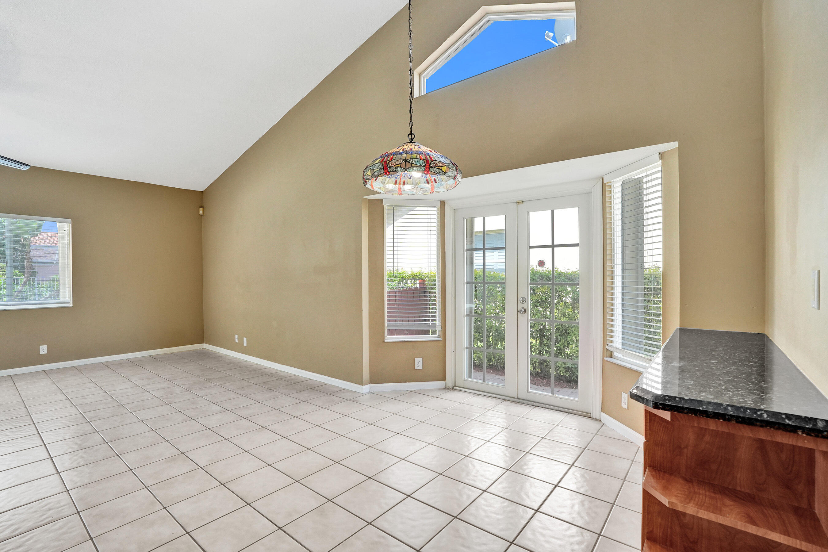 10304 Nw 50th Court Property Photo 14