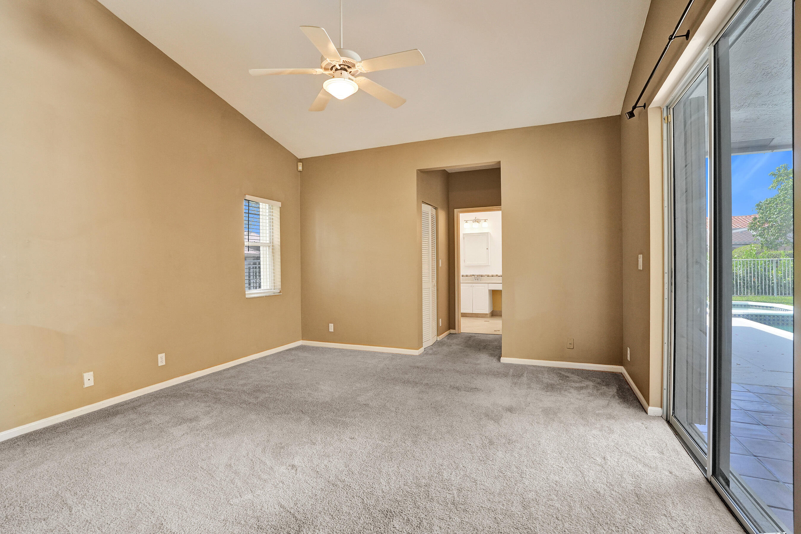 10304 Nw 50th Court Property Photo 24
