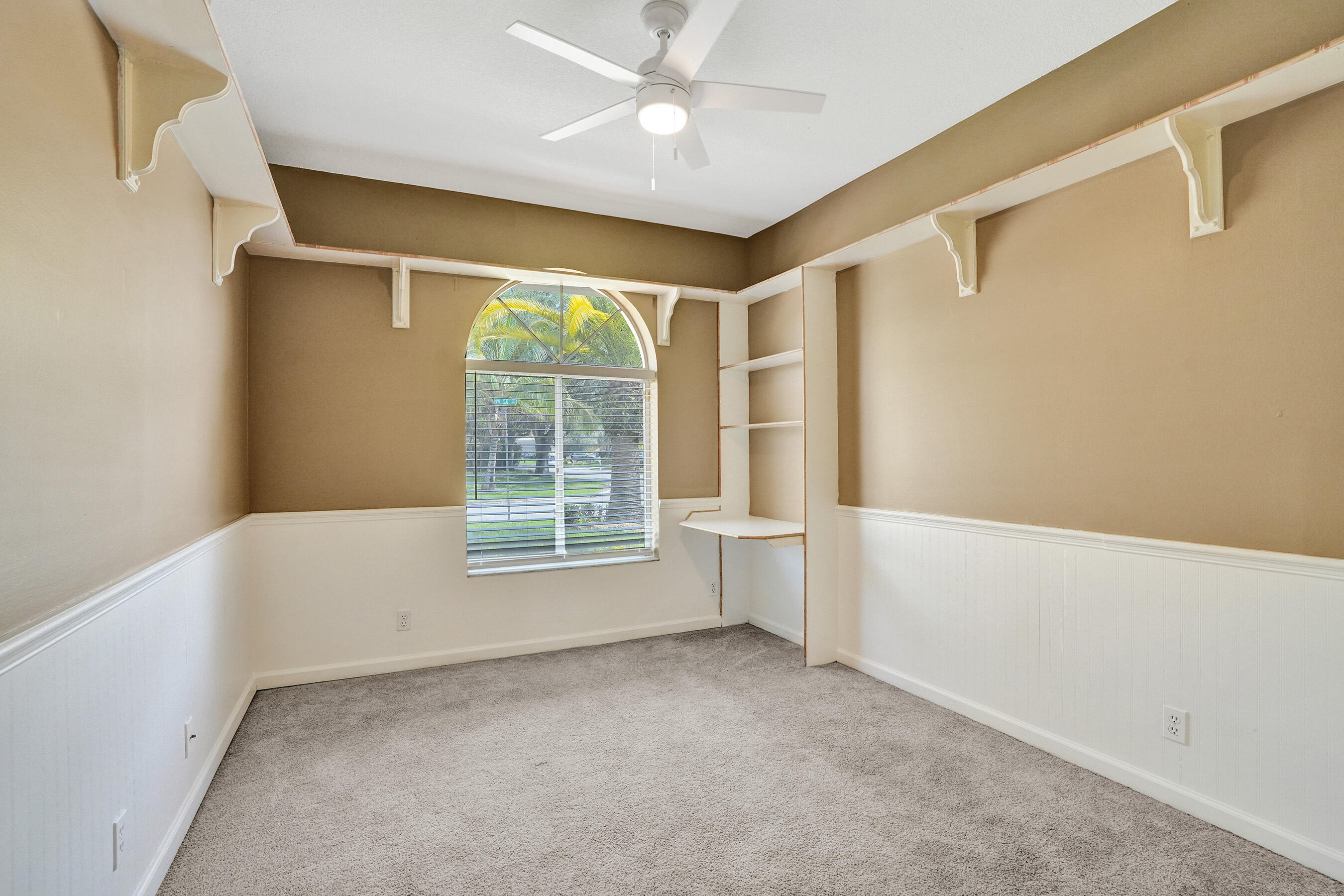 10304 Nw 50th Court Property Photo 30