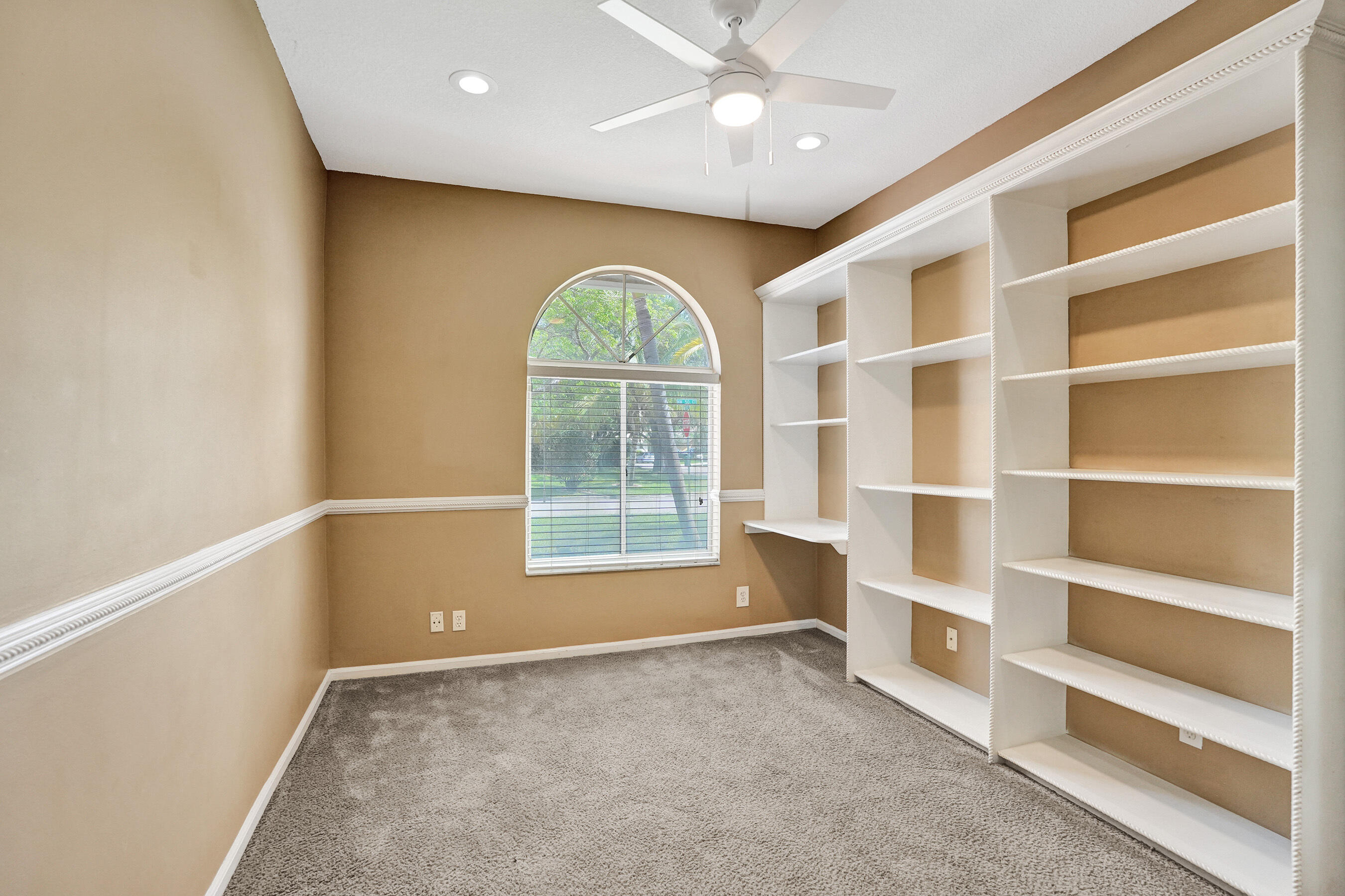 10304 Nw 50th Court Property Photo 31