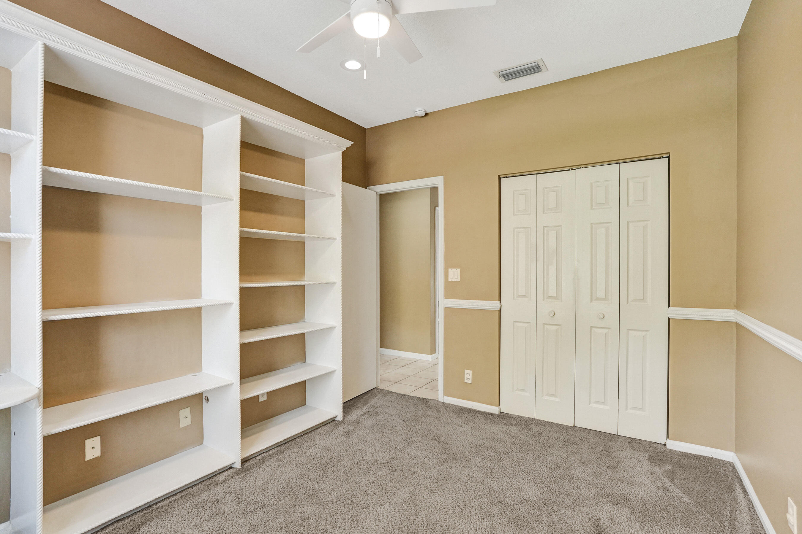10304 Nw 50th Court Property Photo 32