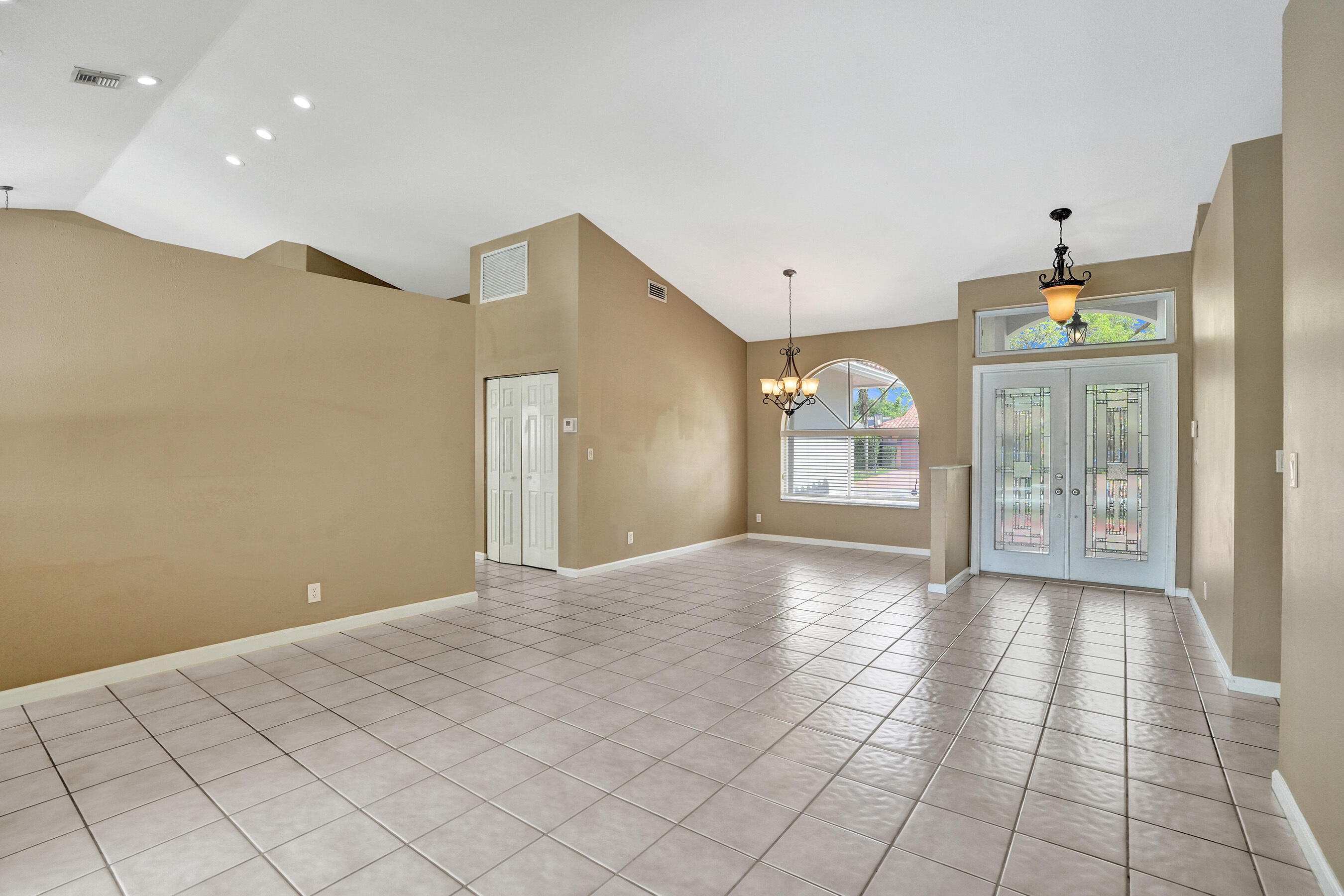 10304 Nw 50th Court Property Photo 34