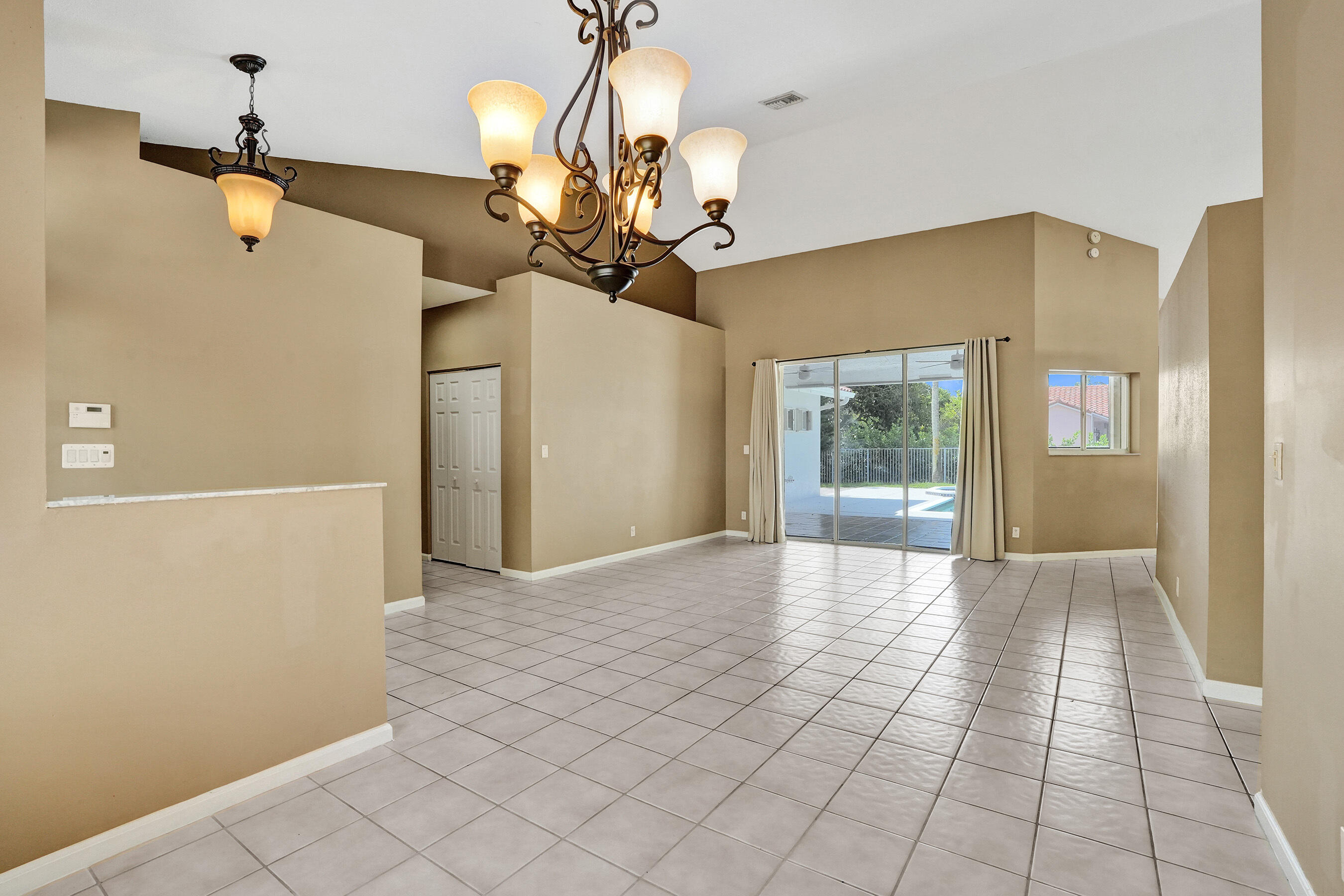 10304 Nw 50th Court Property Photo 35