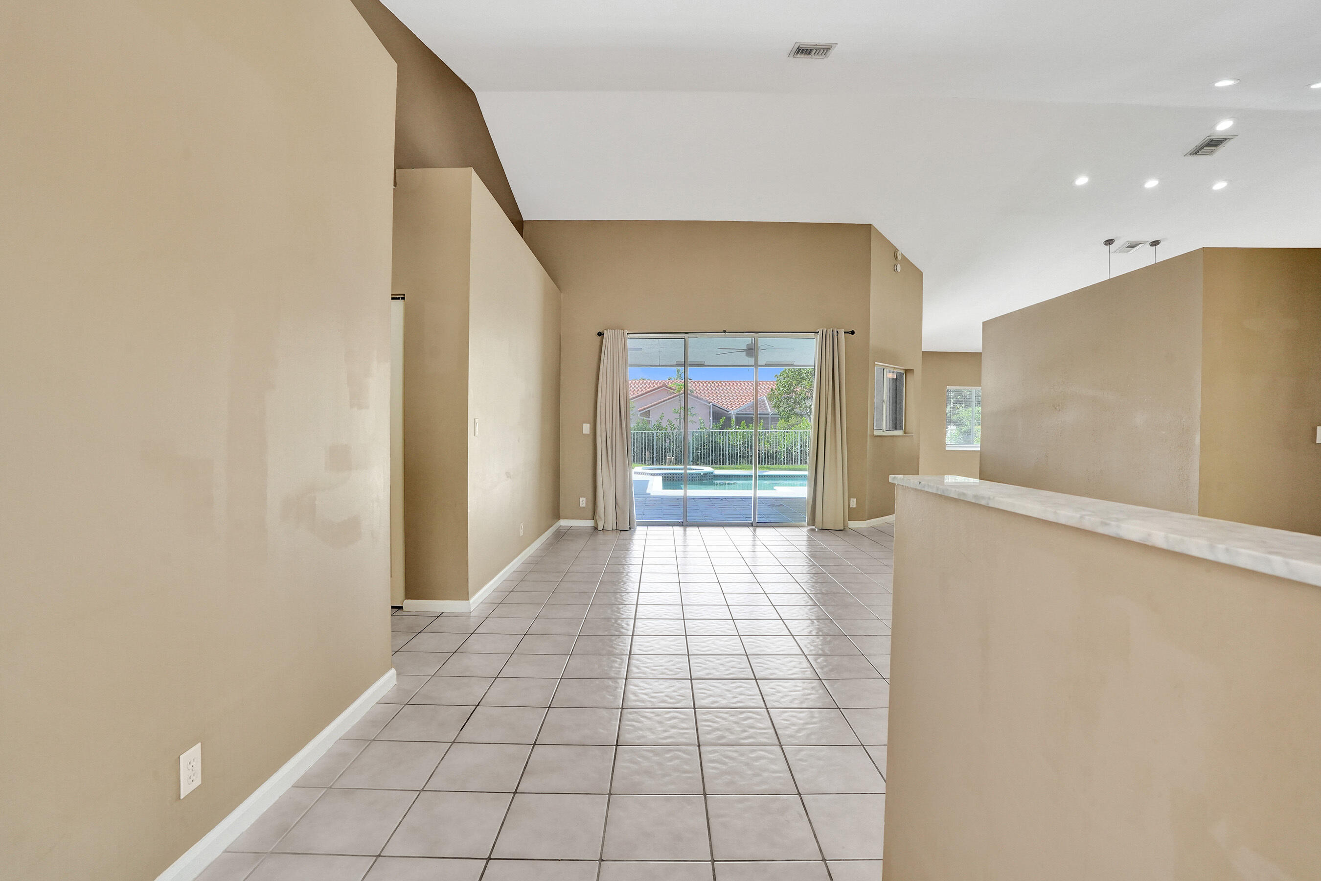 10304 Nw 50th Court Property Photo 39