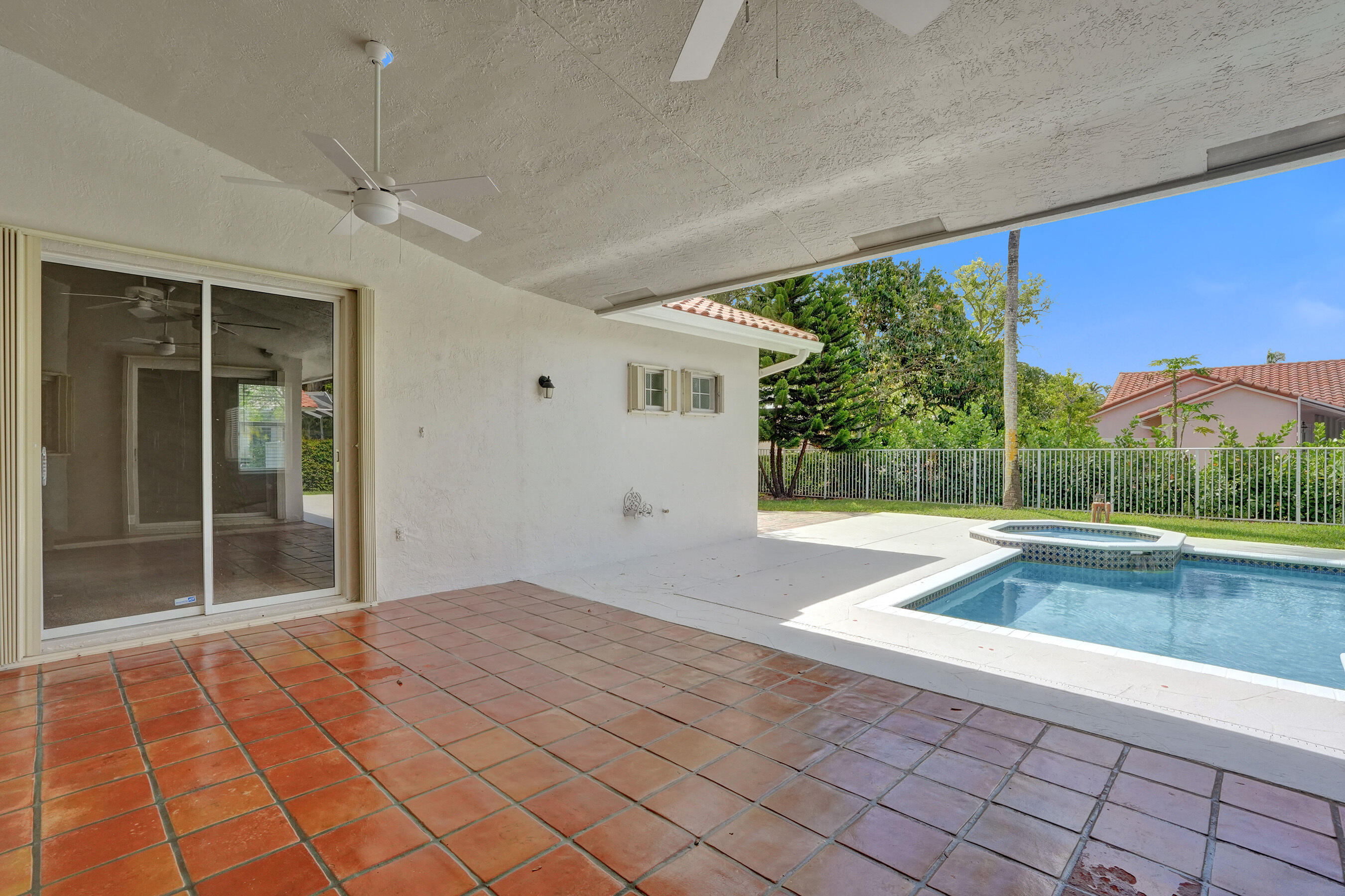 10304 Nw 50th Court Property Photo 44