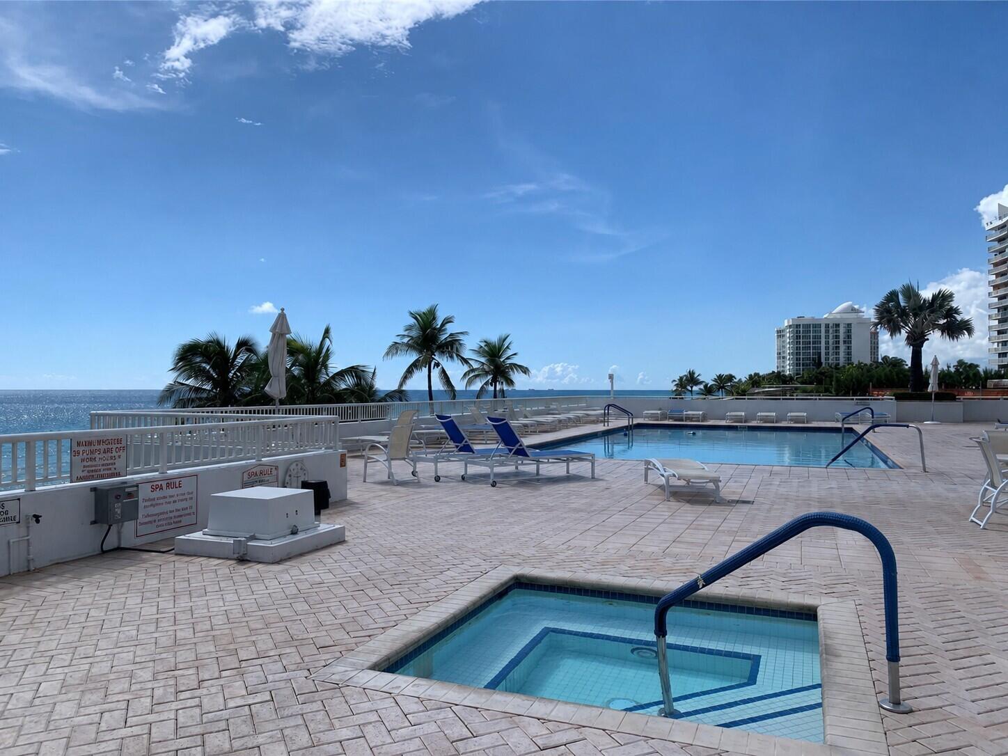 1370 S Ocean Boulevard 1403 Property Photo 3