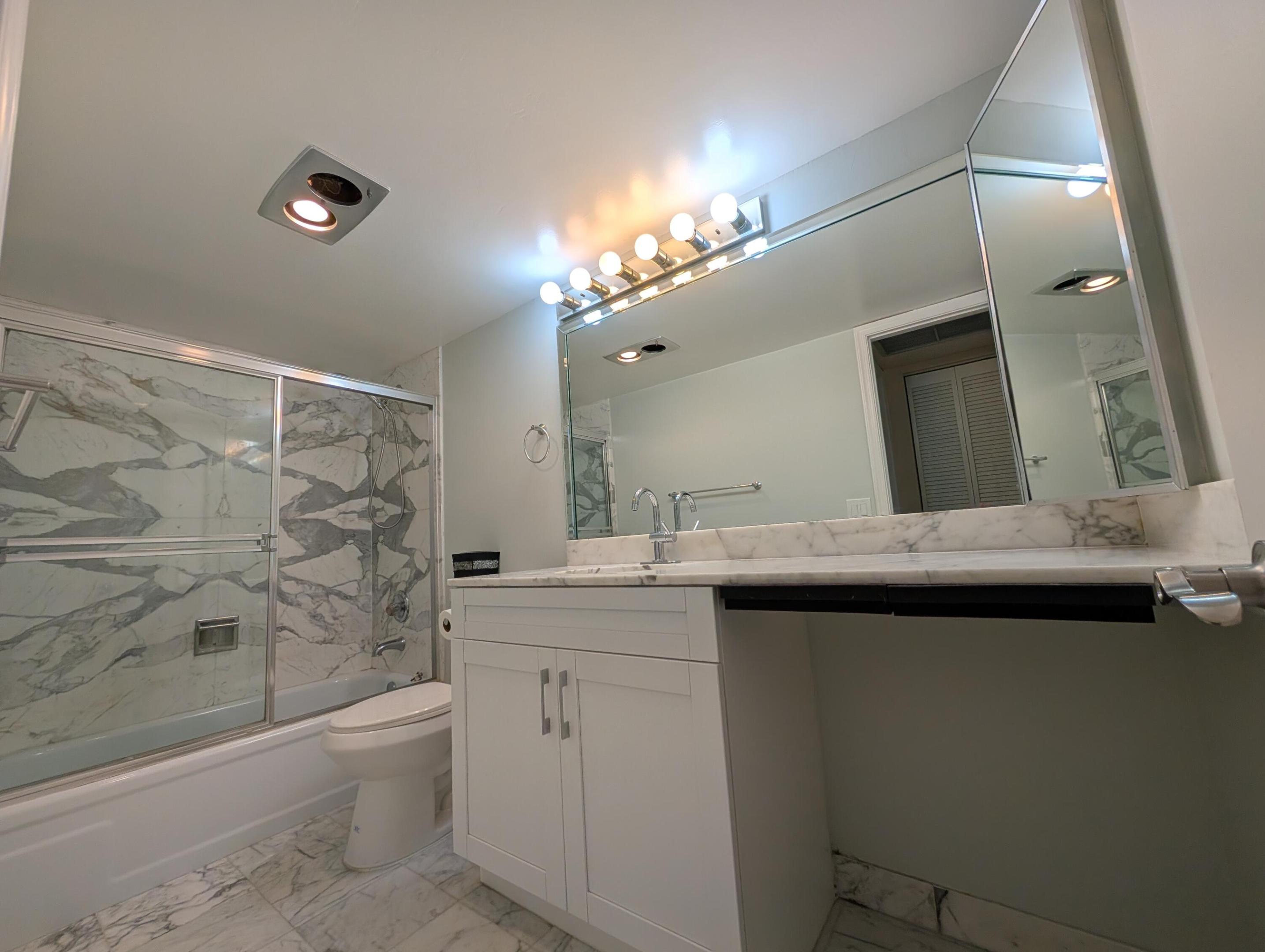 1370 S Ocean Boulevard 1403 Property Photo 25