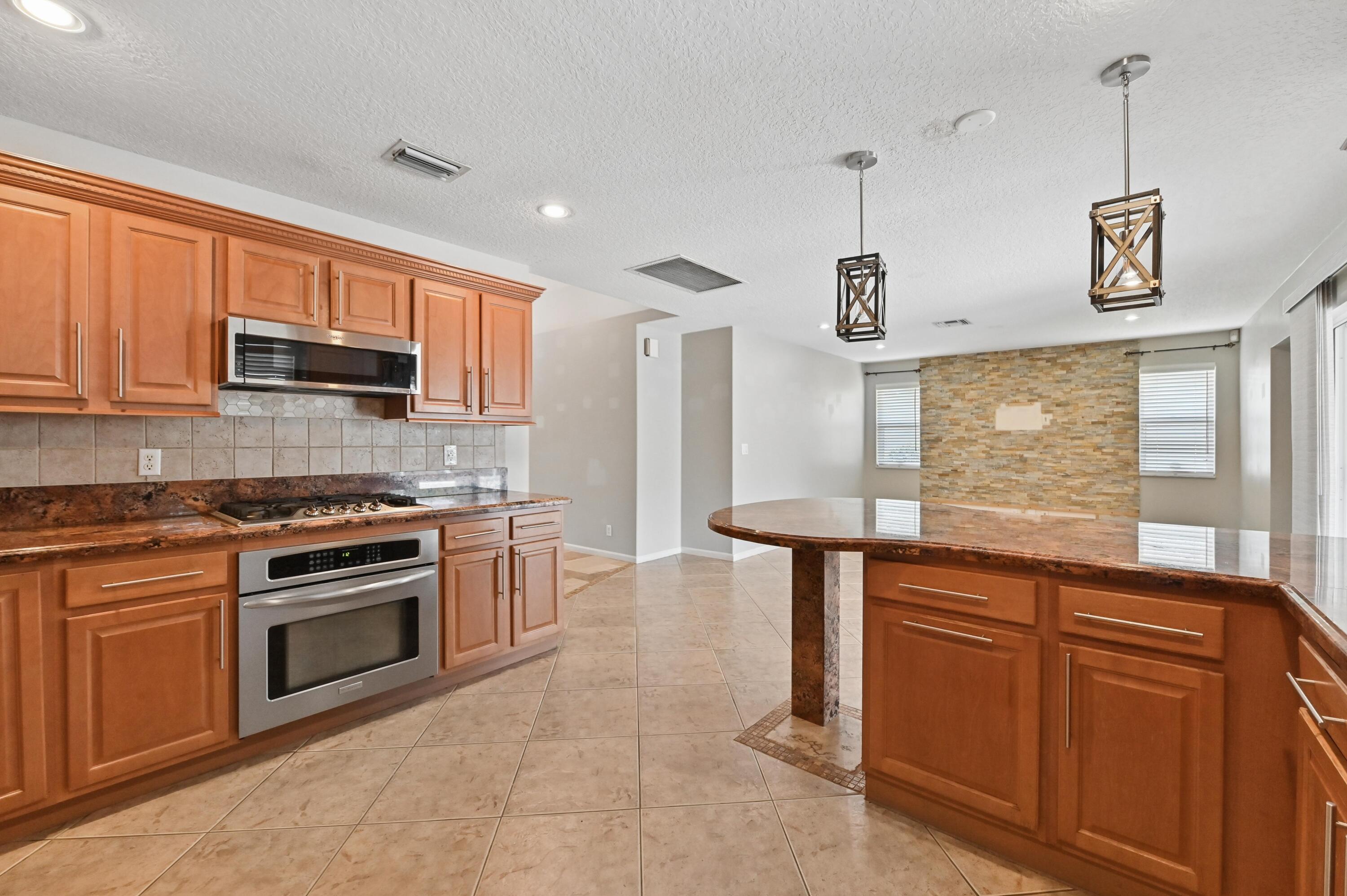 1163 Peninsula Way Property Photo 9