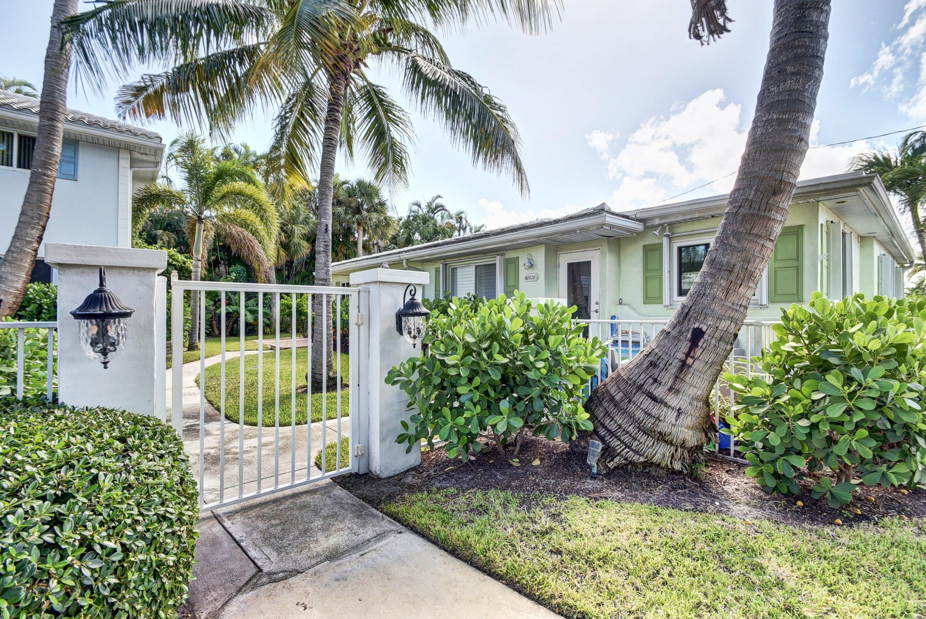 1020 Casuarina Road Property Photo 14