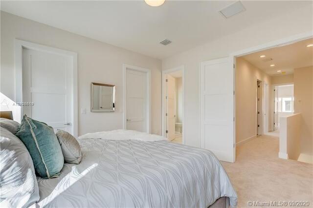 682 Ne 43rd Street Property Photo 15