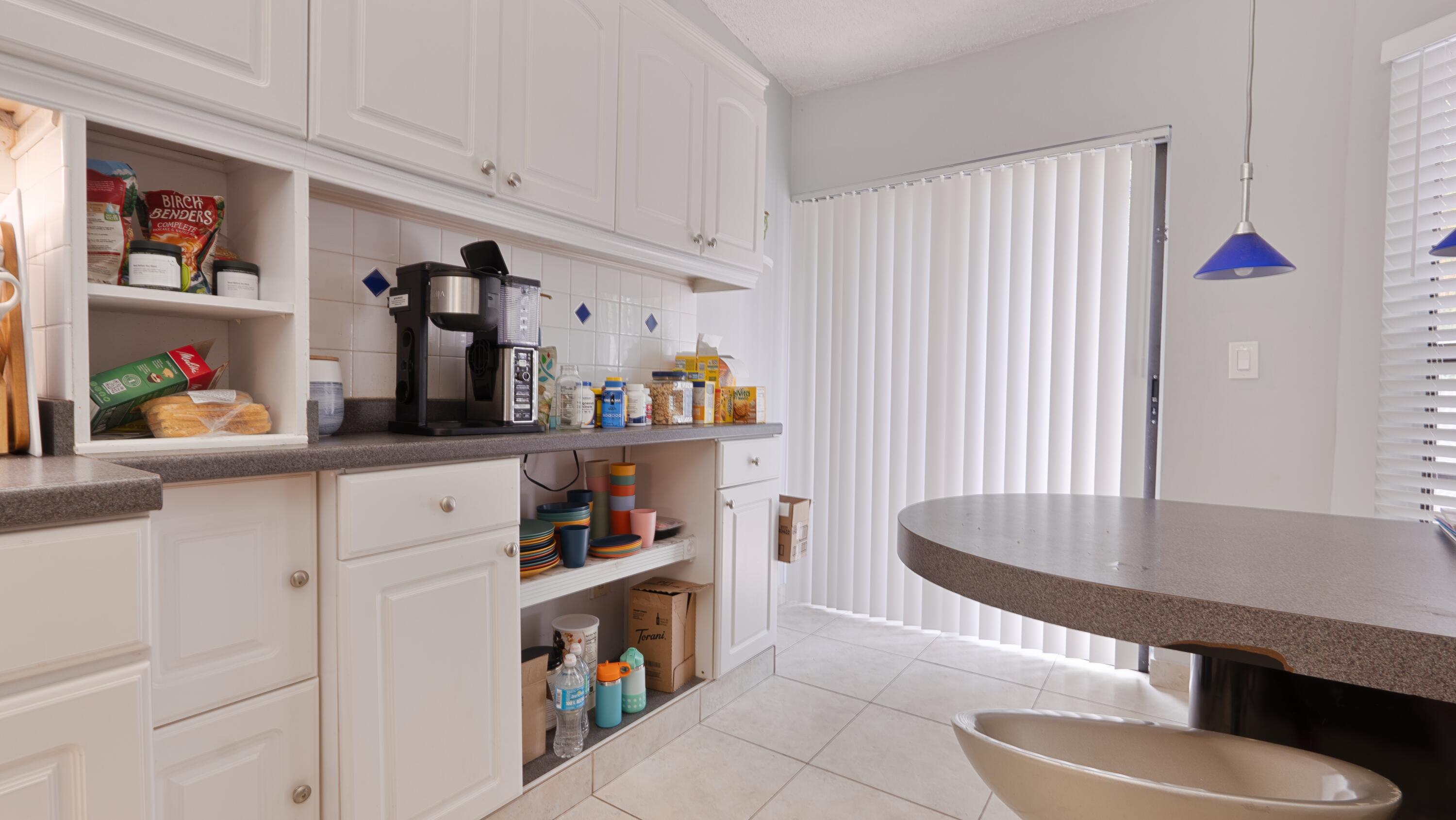 6680 Canary Palm Circle Property Photo 8
