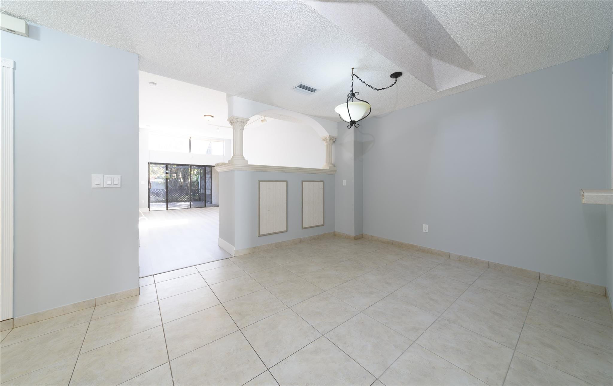 6680 Canary Palm Circle Property Photo 16