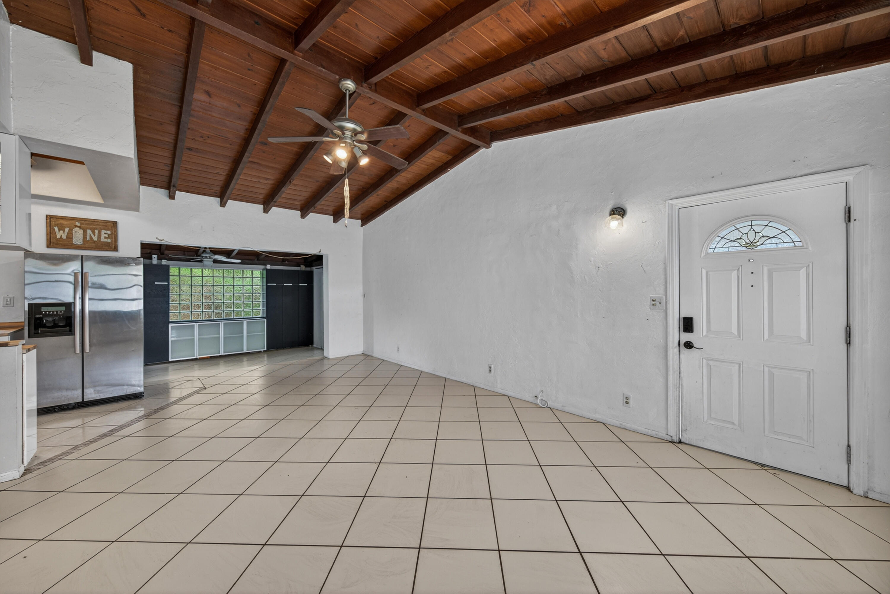 1425 Sw 19th Avenue Property Photo 3