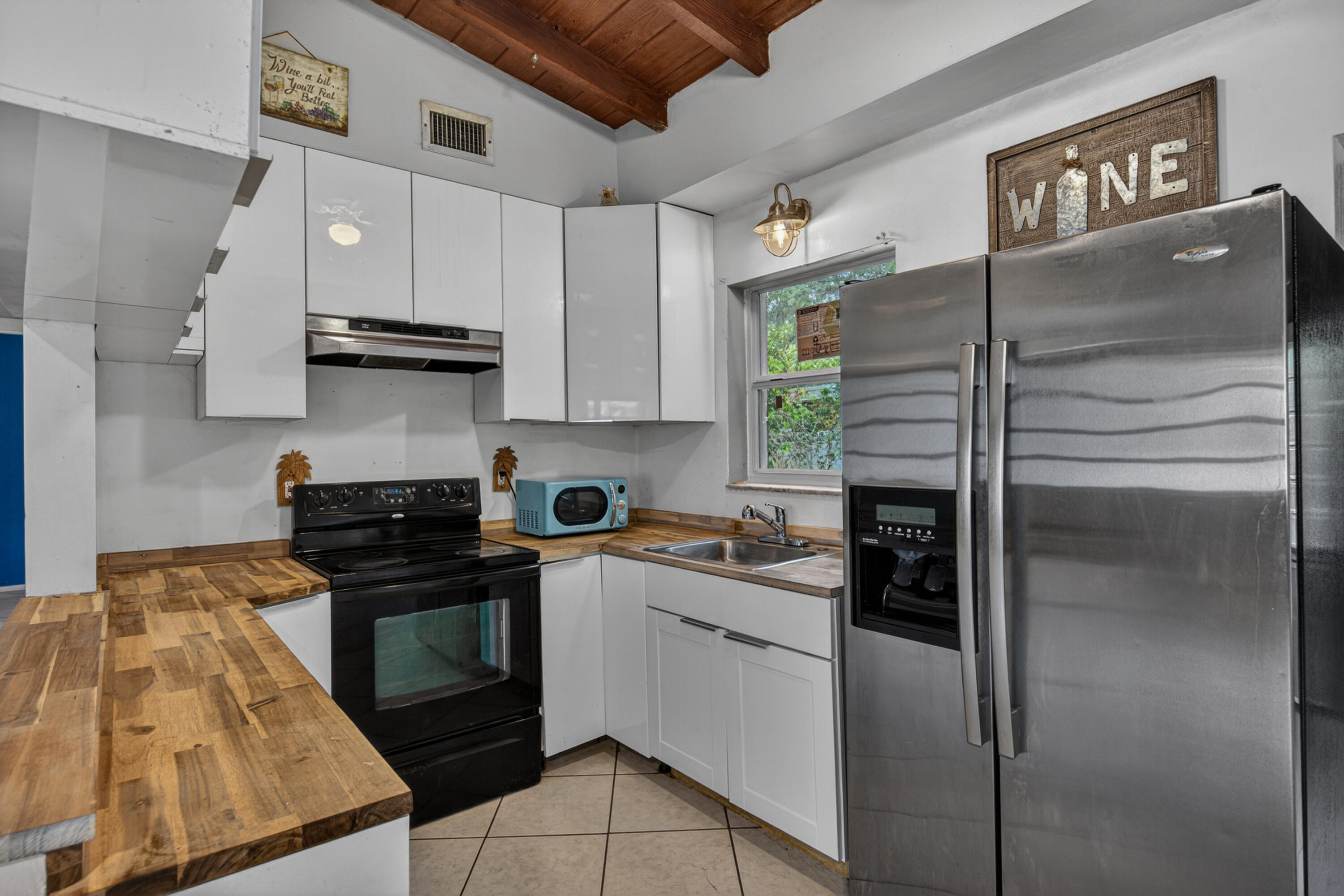 1425 Sw 19th Avenue Property Photo 5