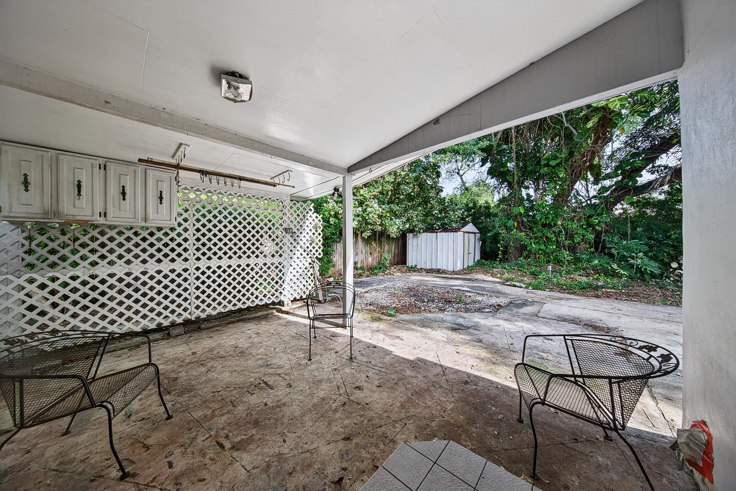 1425 Sw 19th Avenue Property Photo 9
