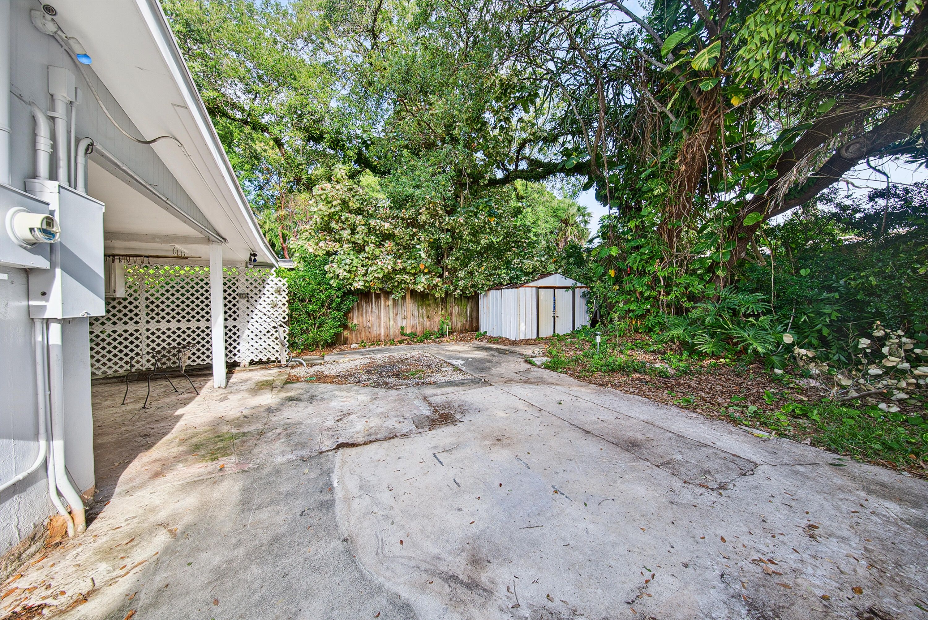 1425 Sw 19th Avenue Property Photo 12