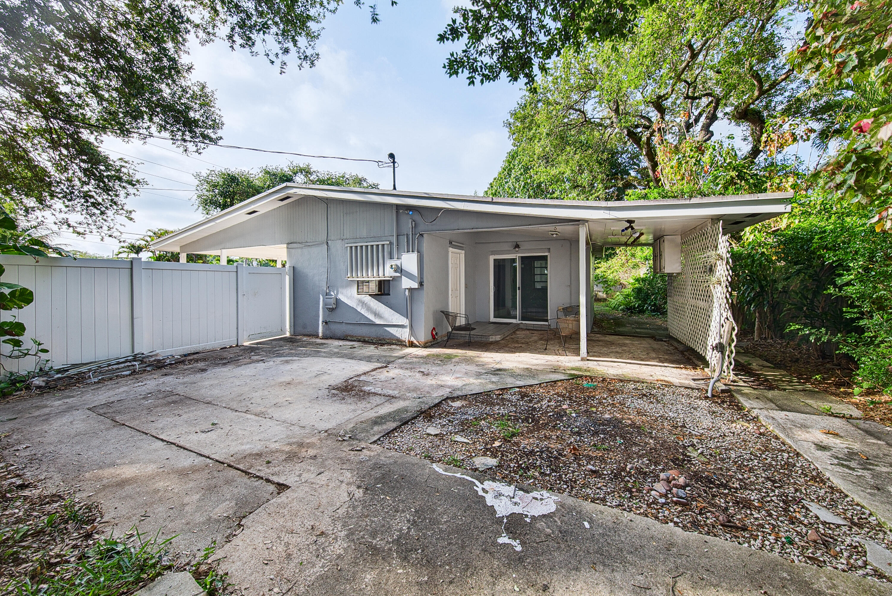 1425 Sw 19th Avenue Property Photo 13