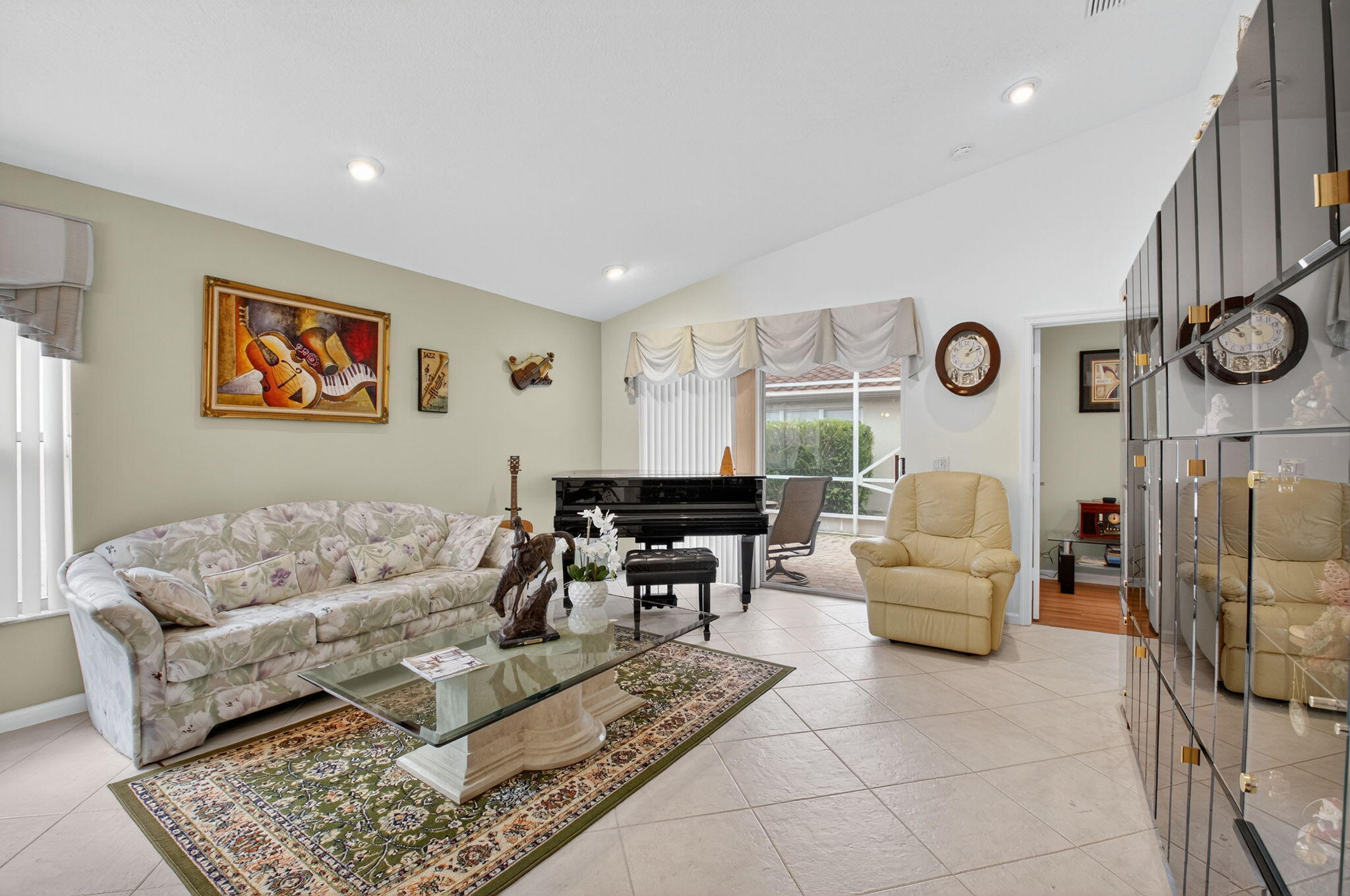 7470 Chorale Road Property Photo 4