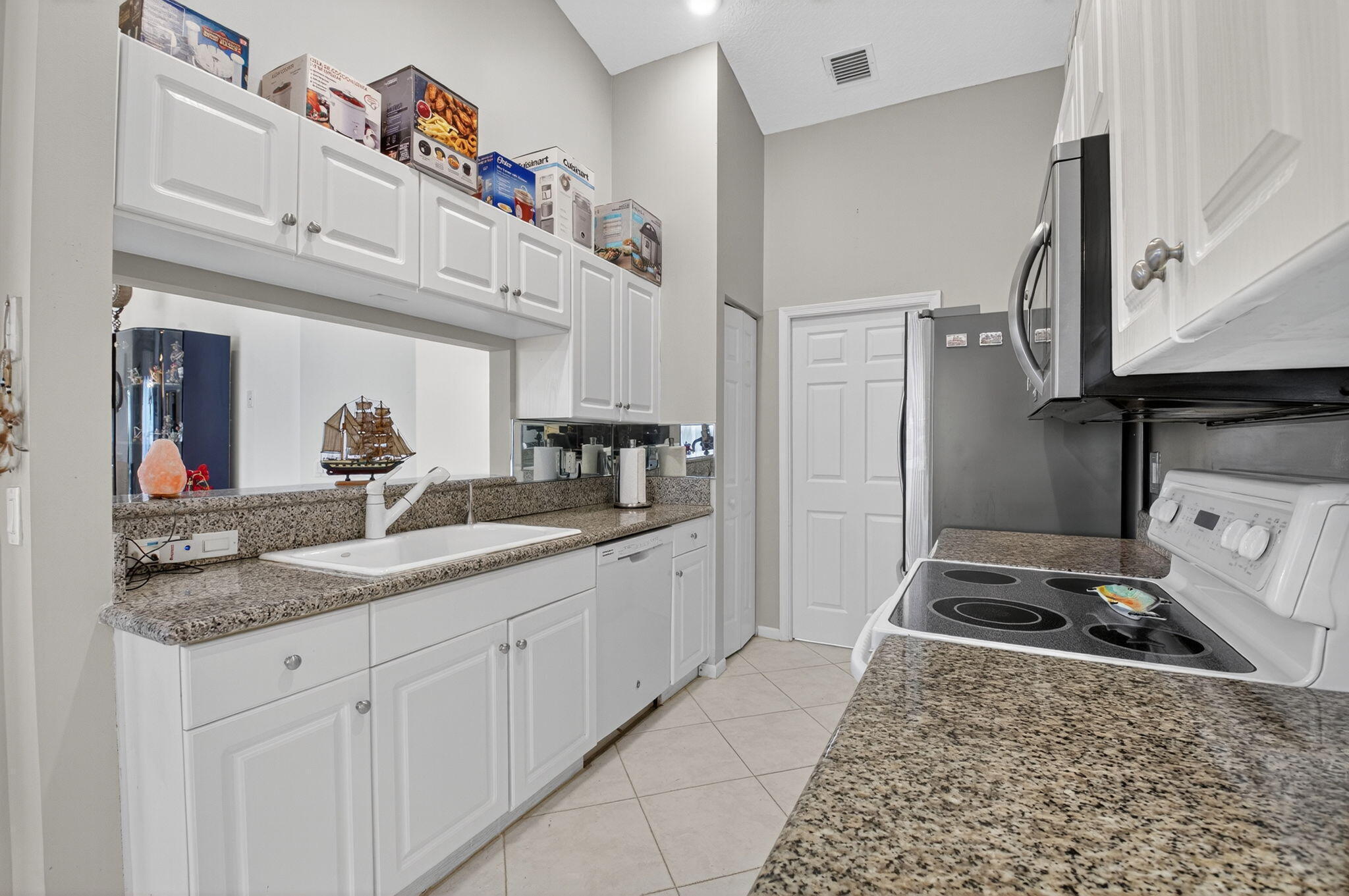 7470 Chorale Road Property Photo 10