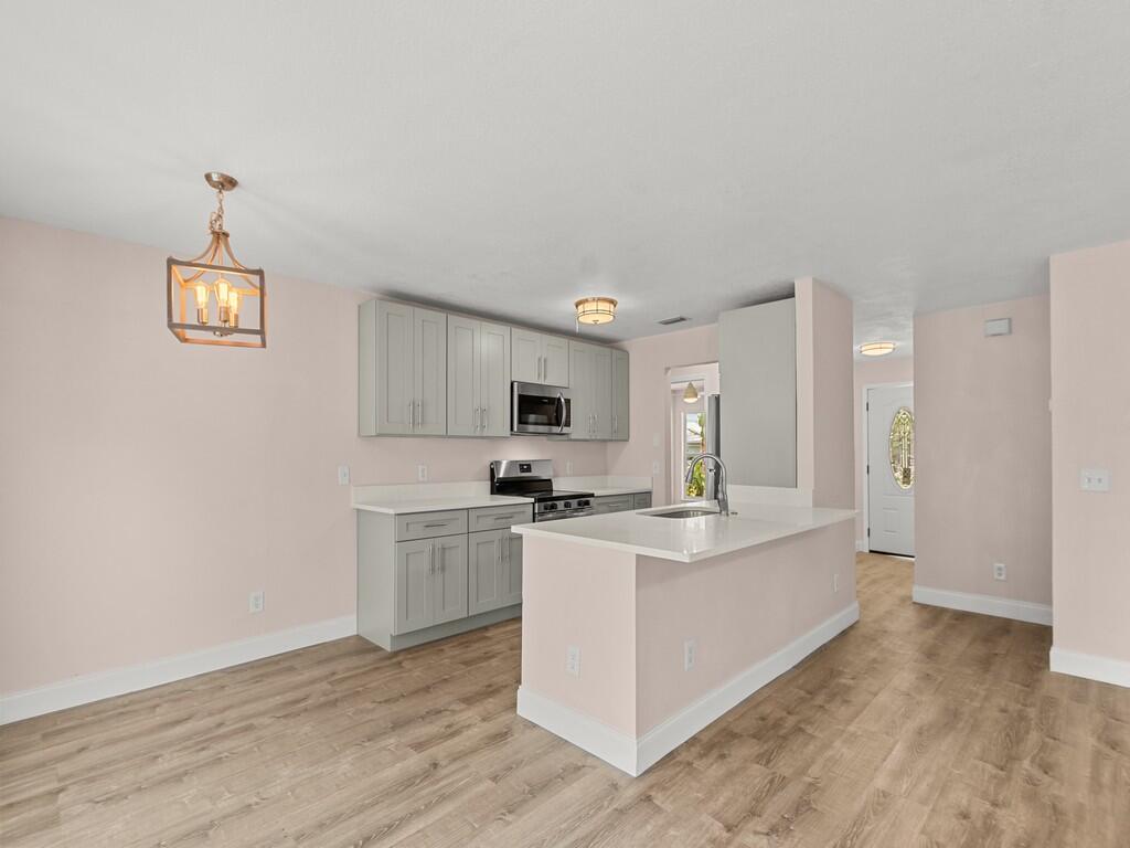 4065 46th Lane Property Photo 10