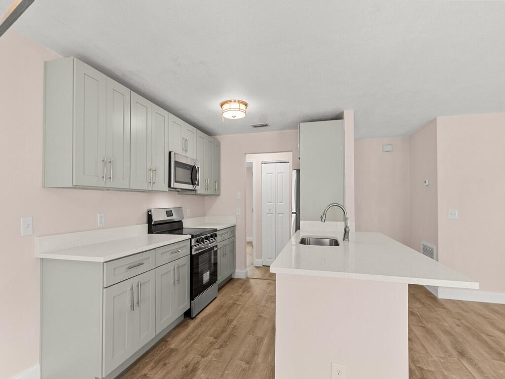 4065 46th Lane Property Photo 12