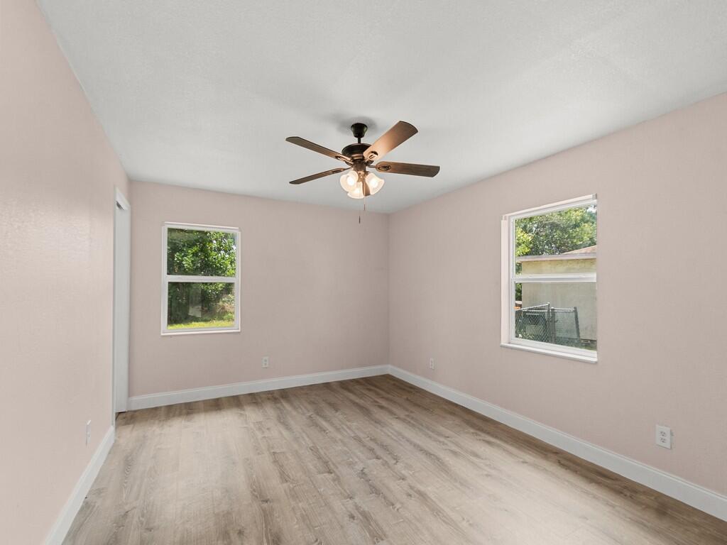 4065 46th Lane Property Photo 24