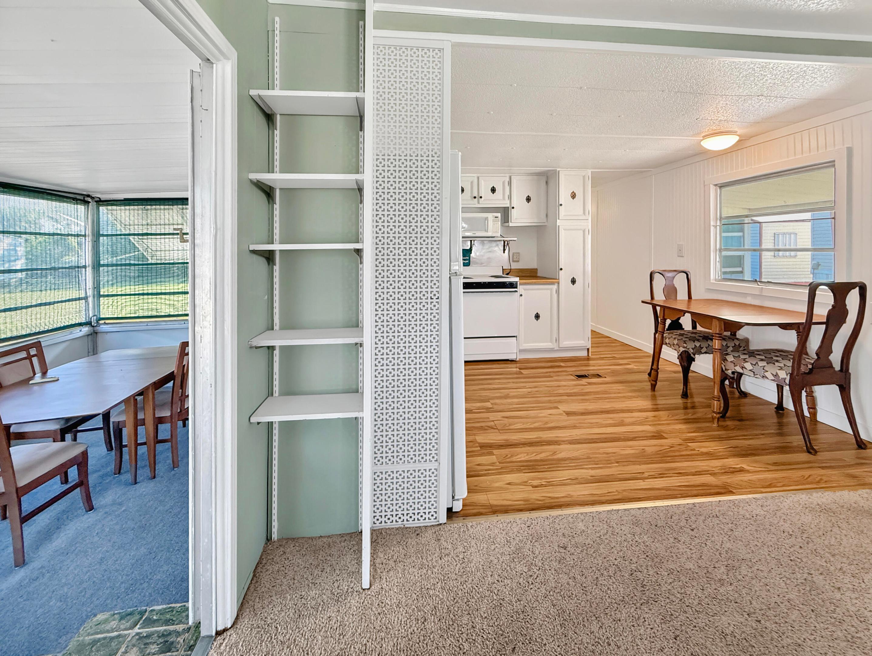 143 Se Easy Street Property Photo 12