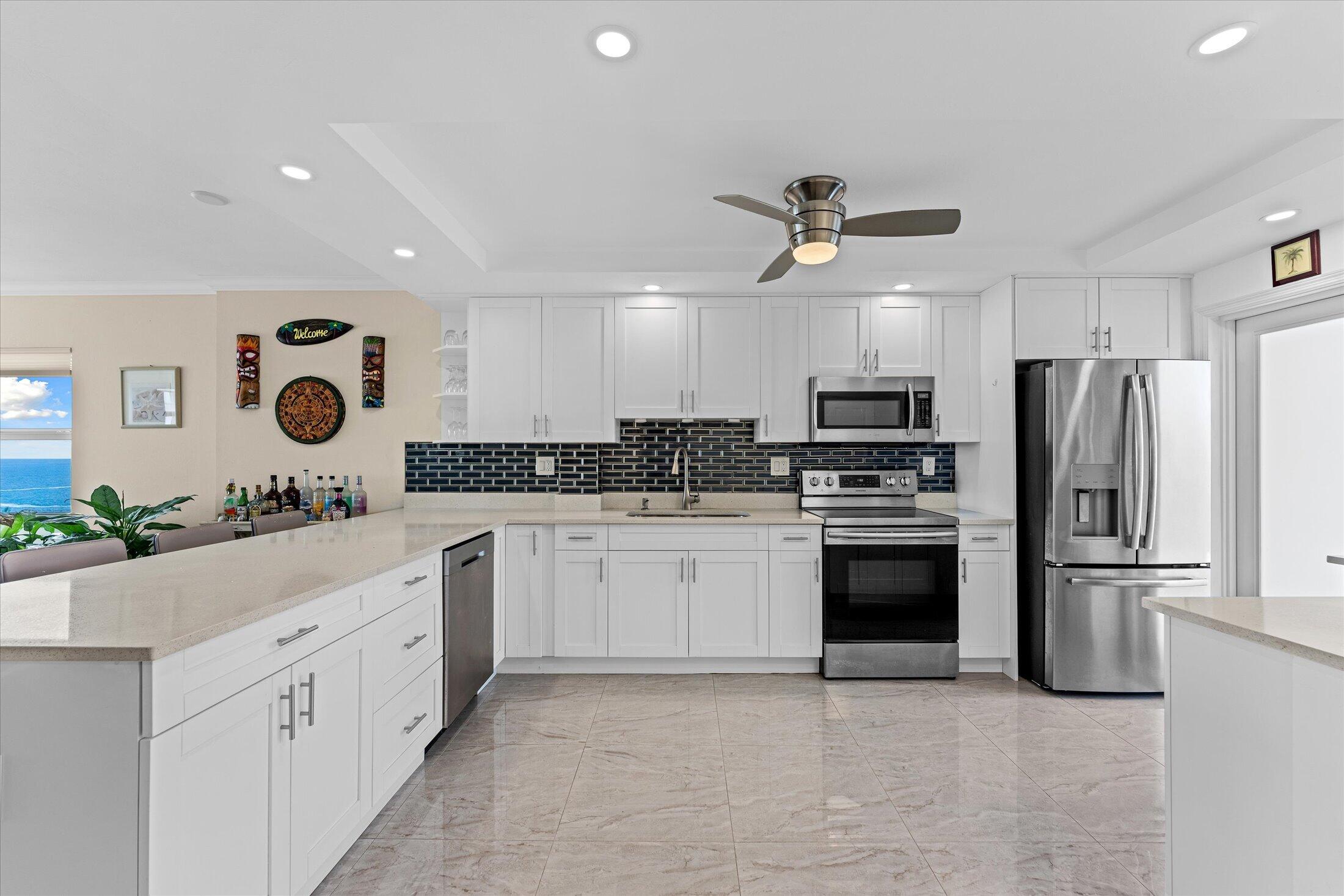 750 N Ocean Boulevard 710 Property Photo 6