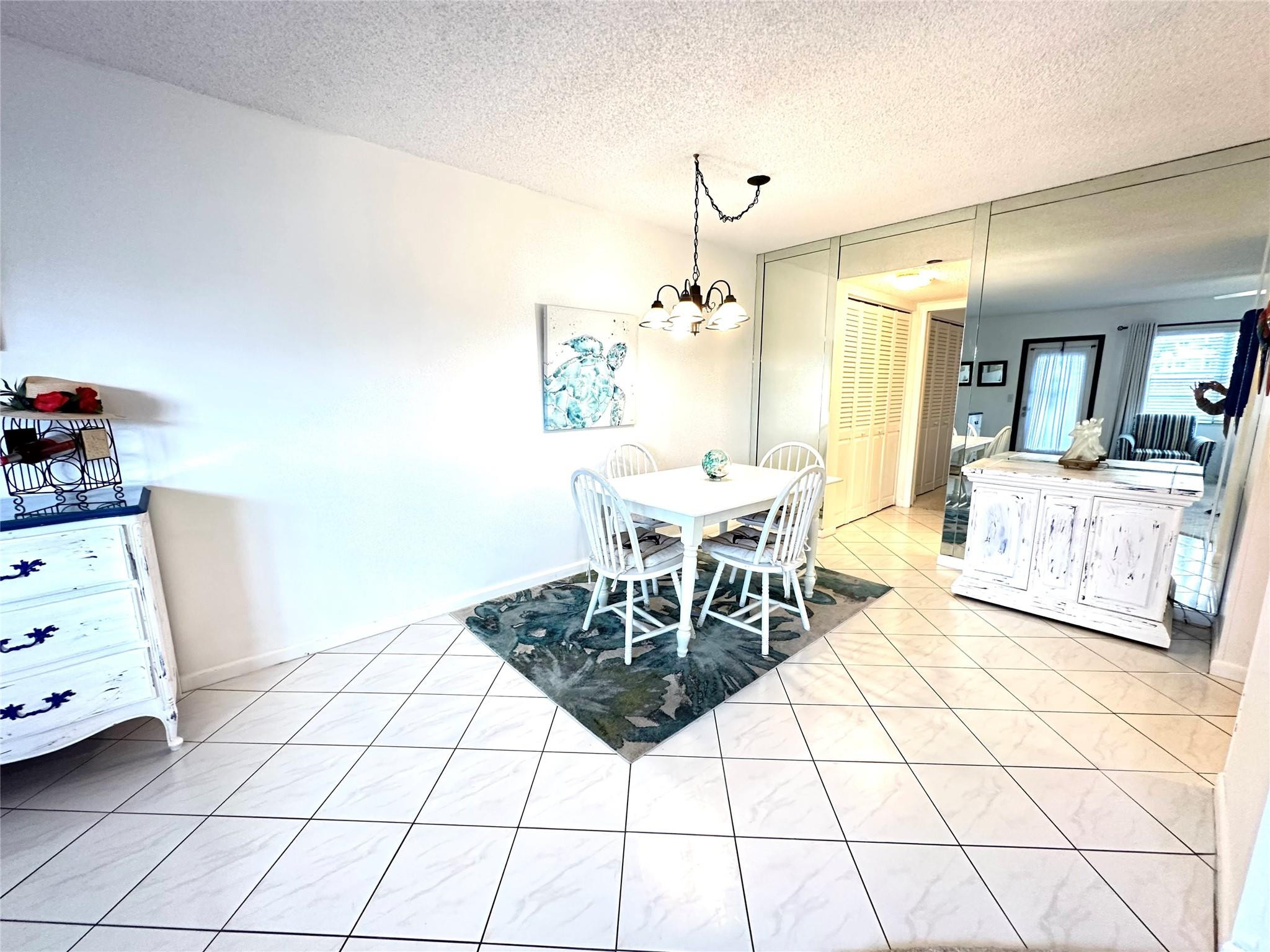 131 Oakridge J Property Photo 5