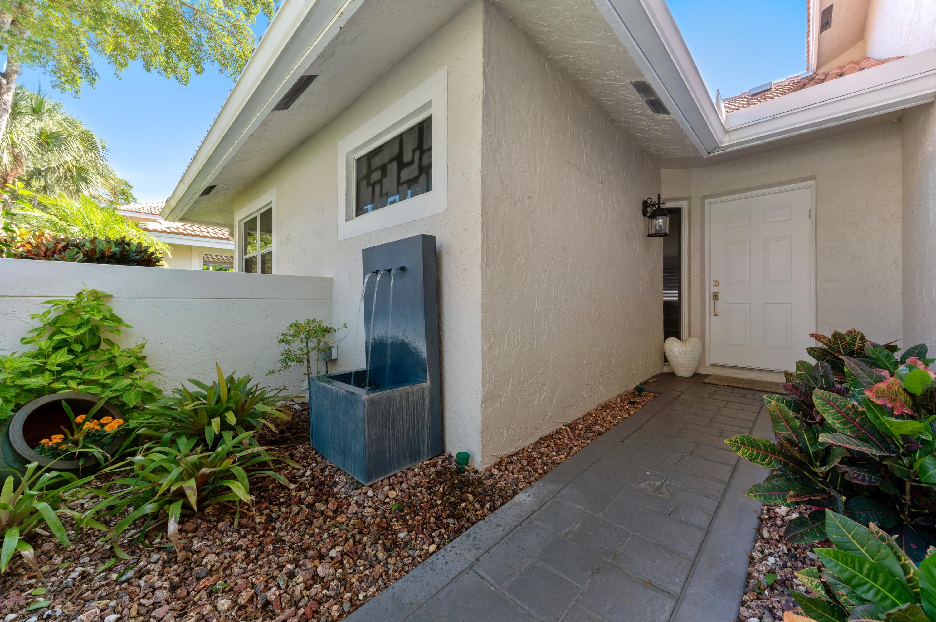 2162 Nw 52nd Street Property Photo 2
