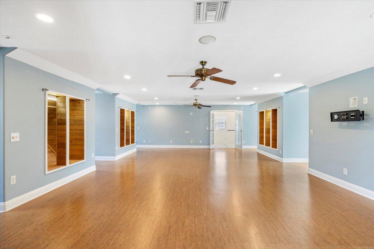 531 Sunset Boulevard Property Photo 12