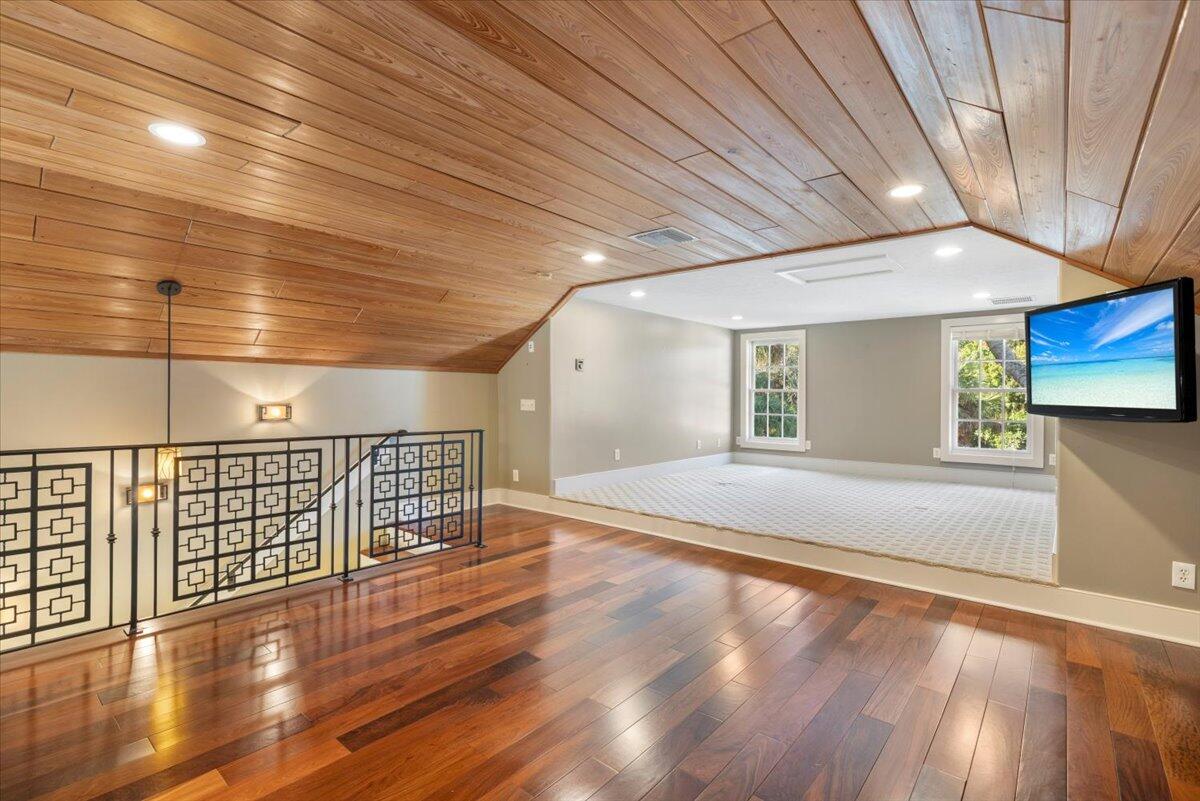 531 Sunset Boulevard Property Photo 19