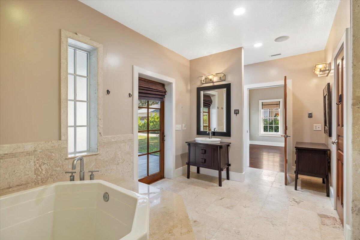 531 Sunset Boulevard Property Photo 27