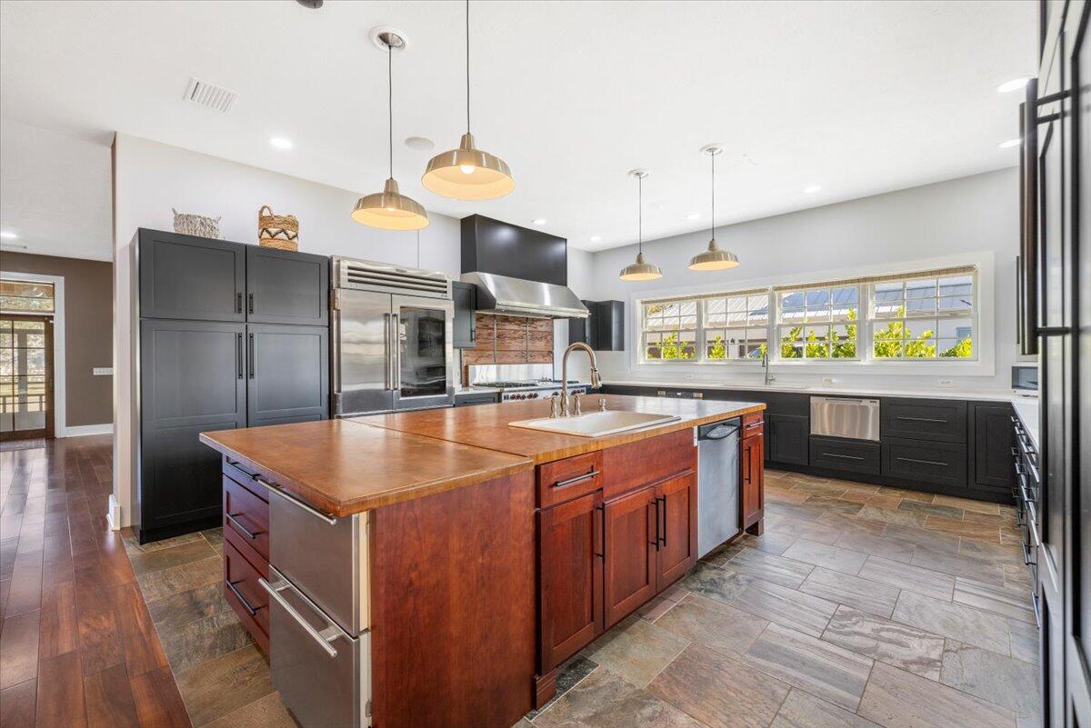 531 Sunset Boulevard Property Photo 42
