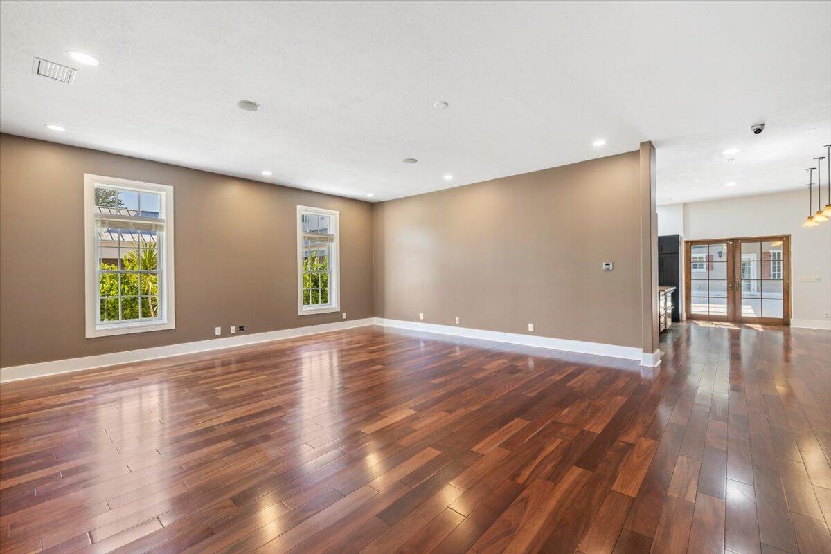 531 Sunset Boulevard Property Photo 56