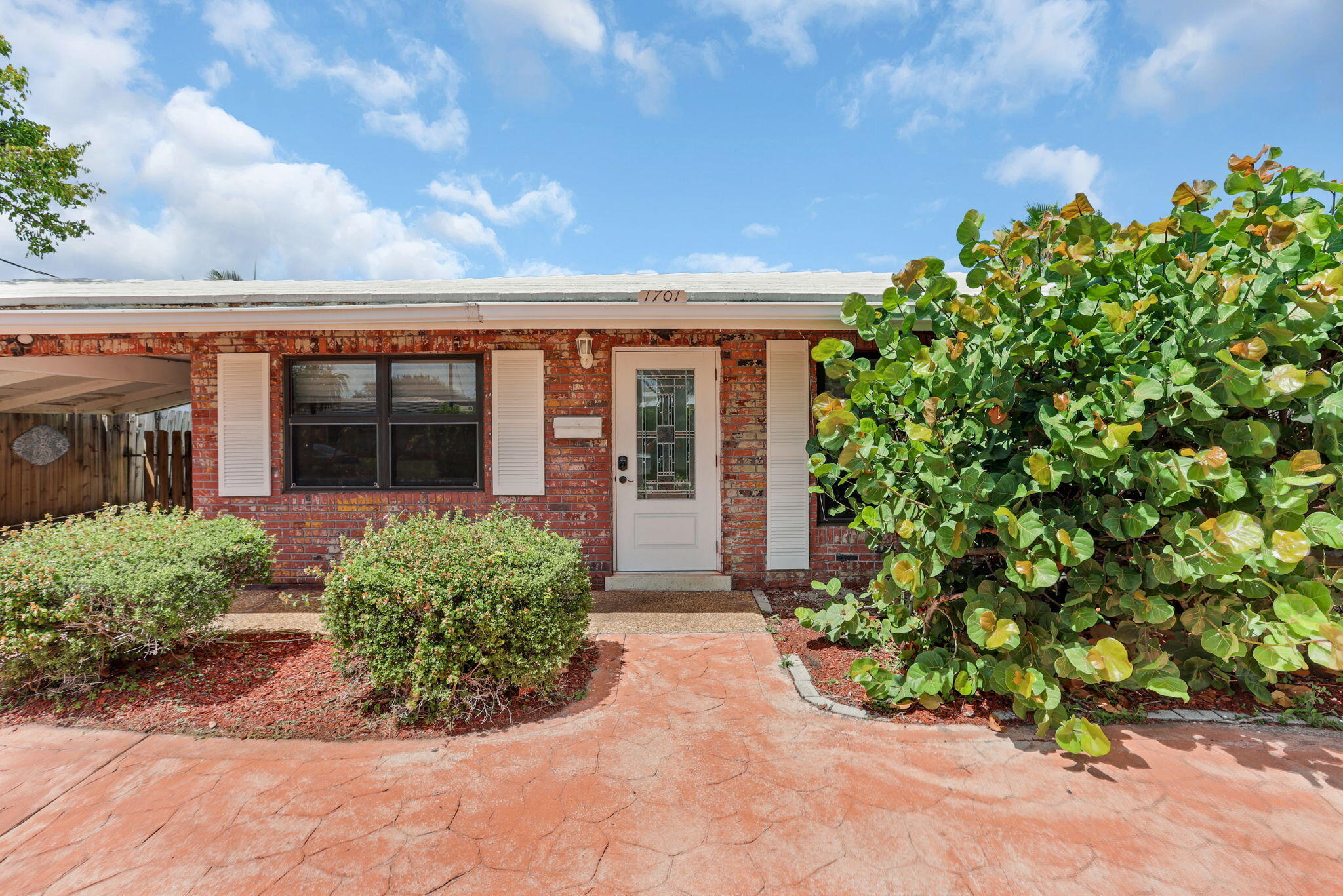 1701 Ne 63rd Court Property Photo 4
