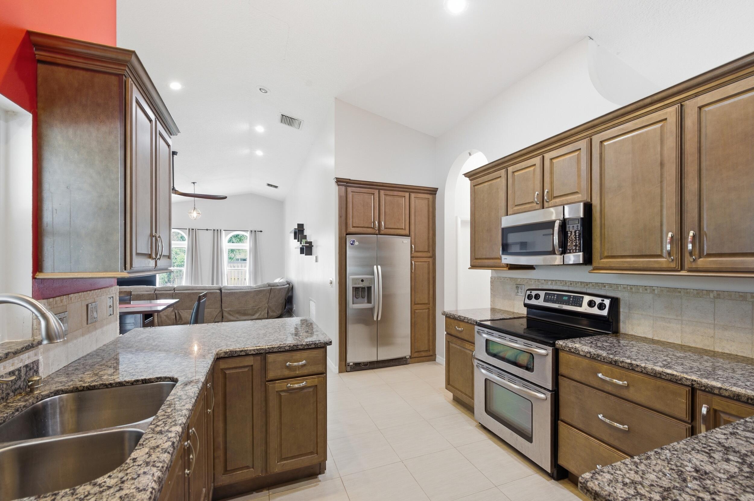 1405 Chappard Court Property Photo 6